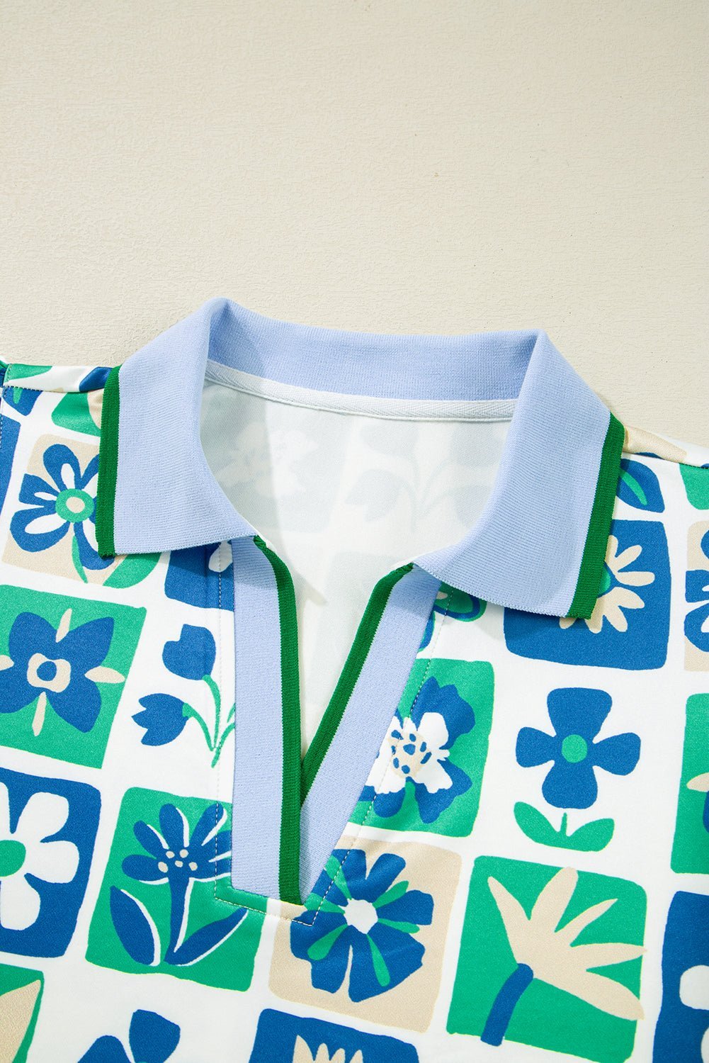 Green Floral Plaid Colorblock Flutter Sleeve Blouse - MAD RUFFI