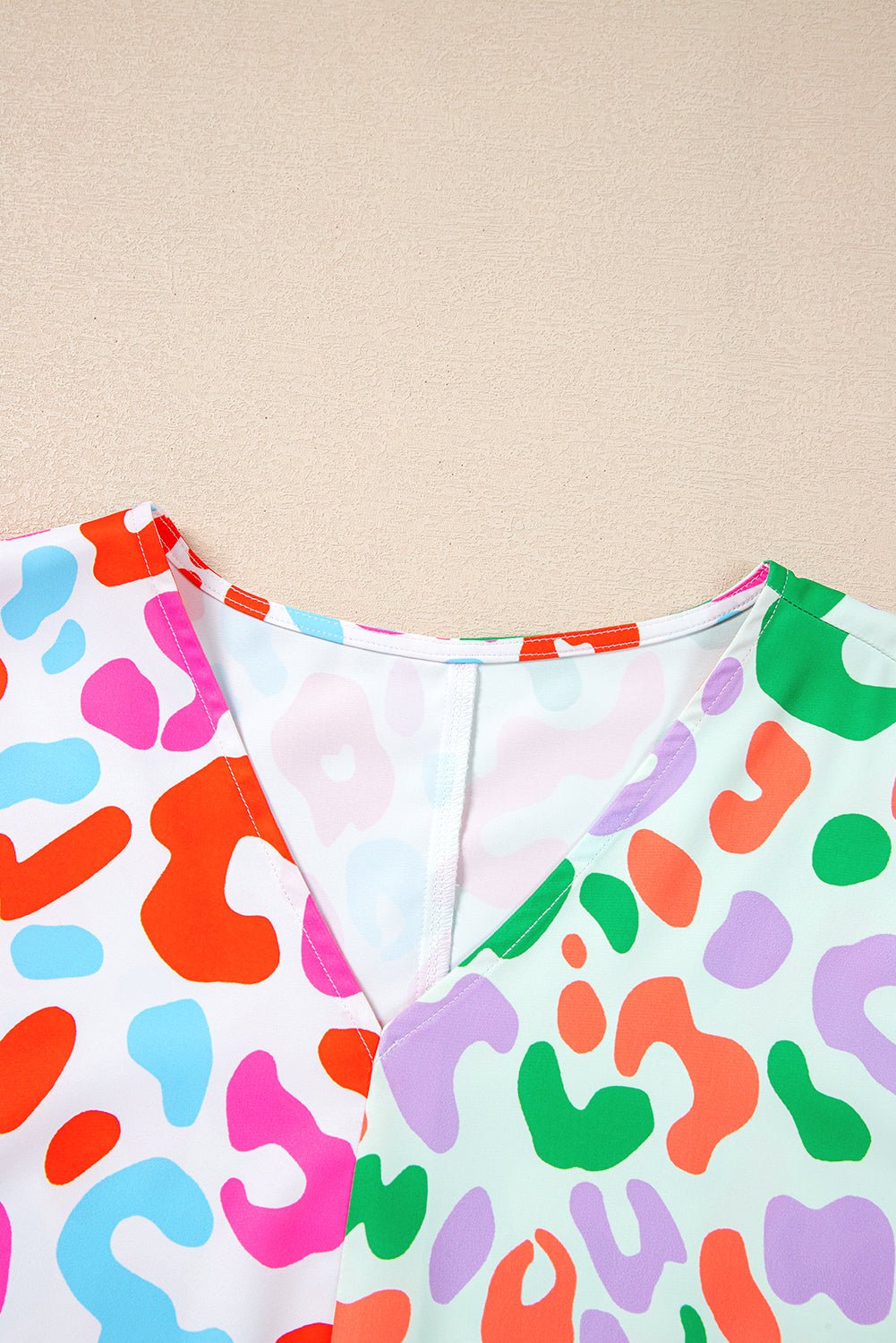 Green Leopard Print Patchwork V Neck Short Sleeve Blouse - MAD RUFFI