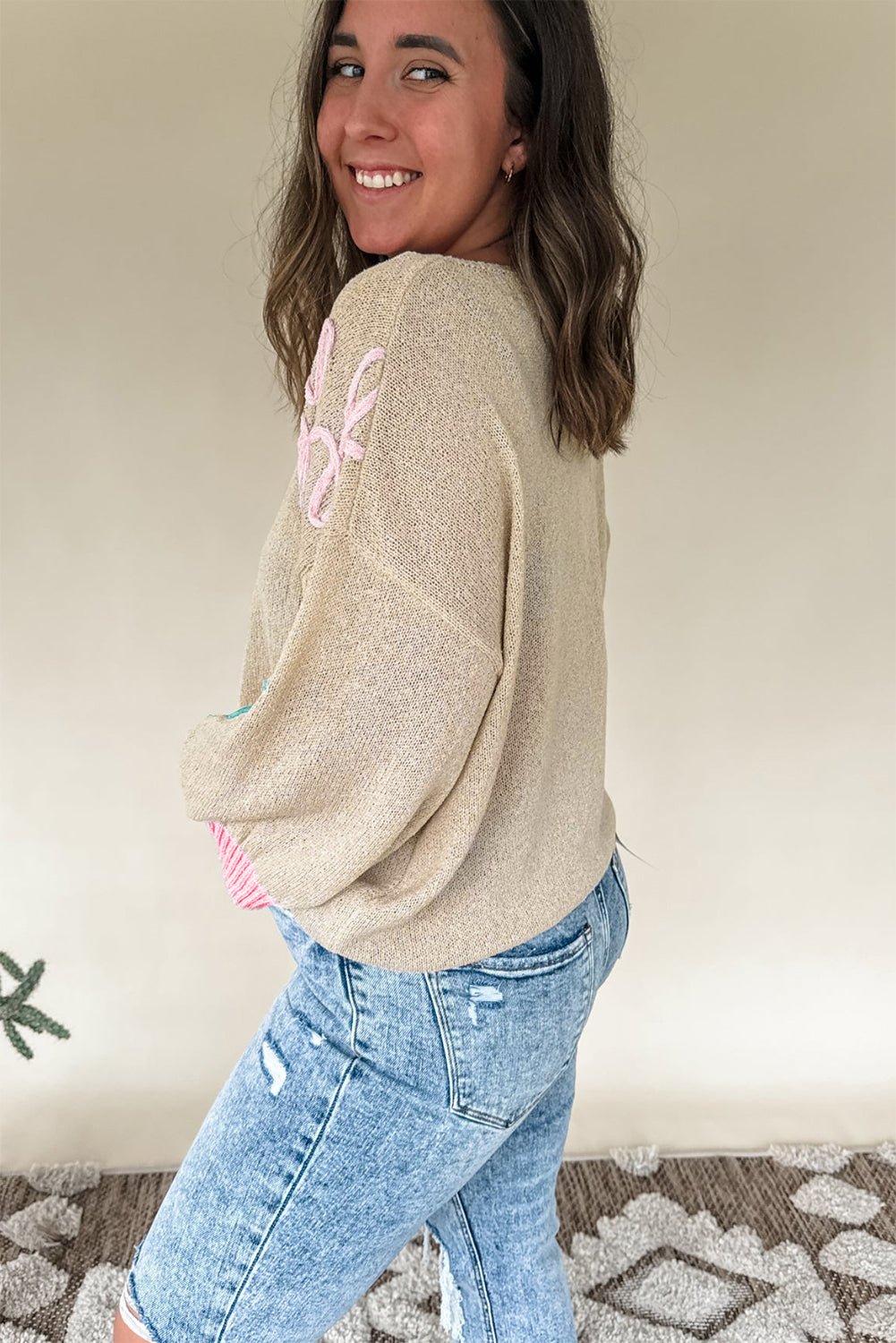 Jet Stream Contrast Flower Detail Colorblock Cuffed Loose Sweater - MAD RUFFI