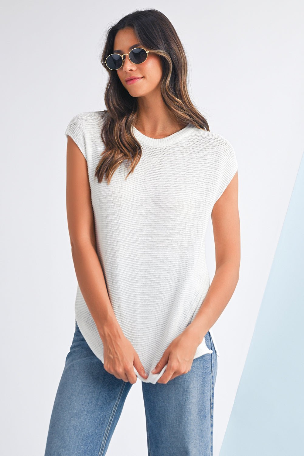 Jet Stream Solid Color Side Slits Sweater Tee - MAD RUFFI