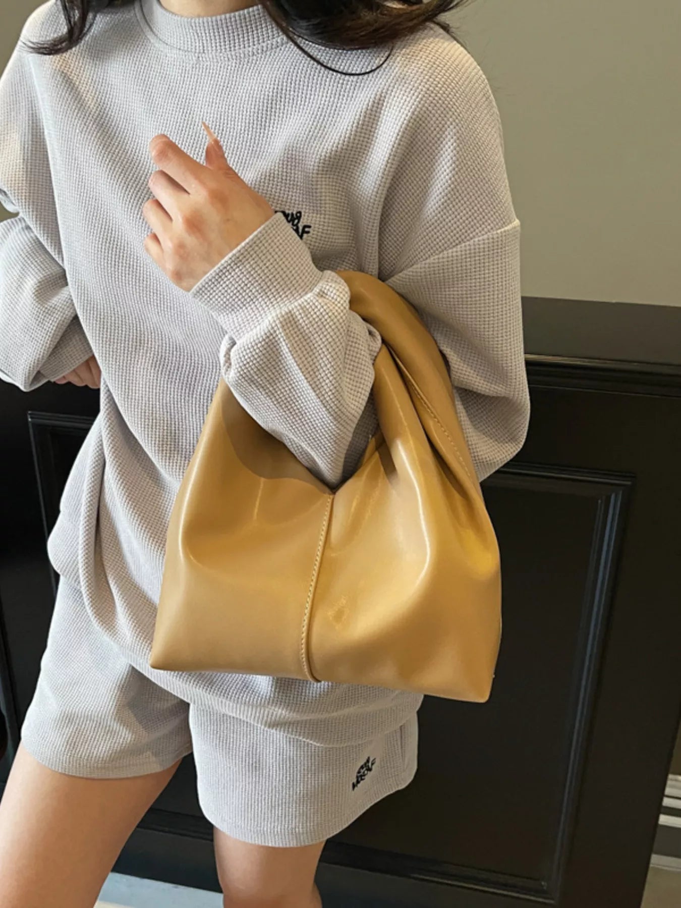 Knot Handle Leather Handbag - MAD RUFFI