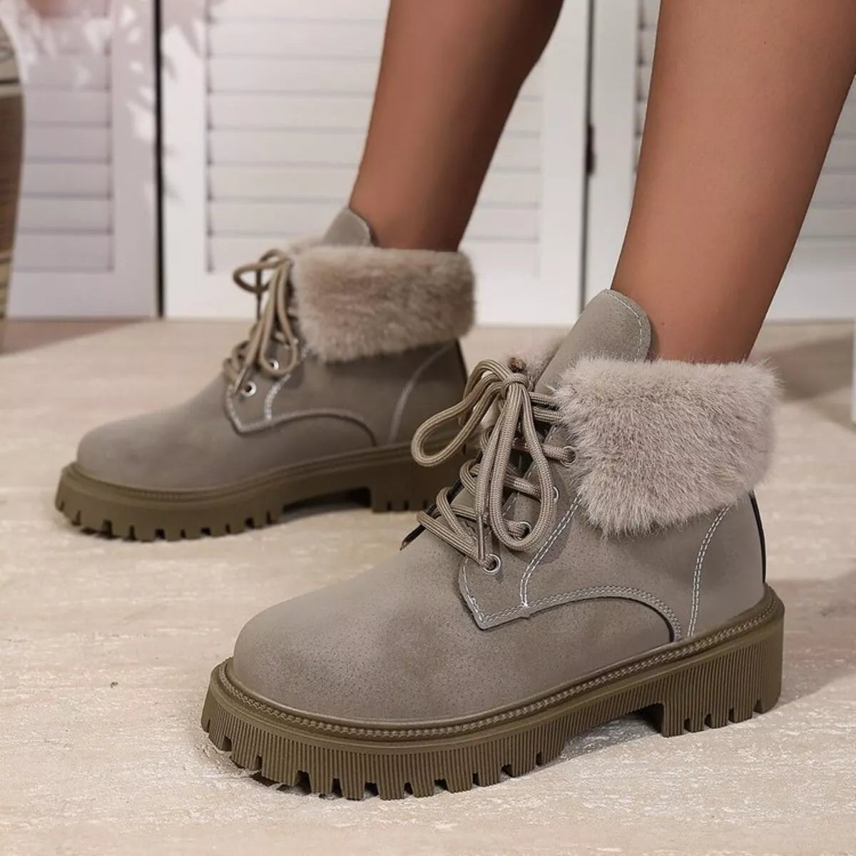 Lace Up Round Toe Block Heels Boots - MAD RUFFI