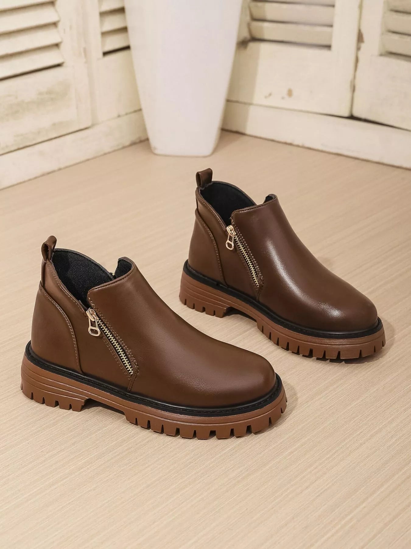 Leather Chelsea Boots with Side Zipper - MAD RUFFI