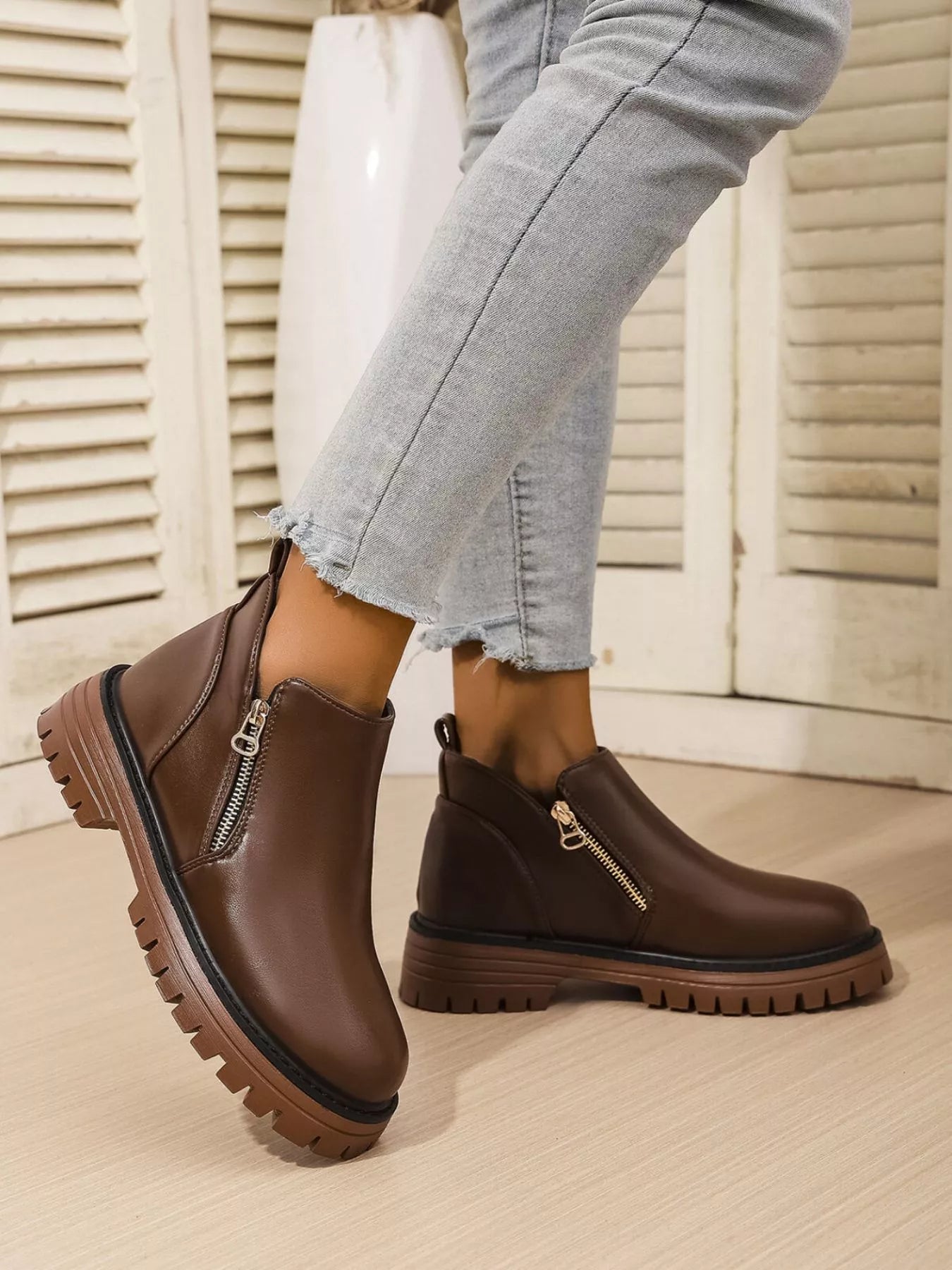 Leather Chelsea Boots with Side Zipper - MAD RUFFI