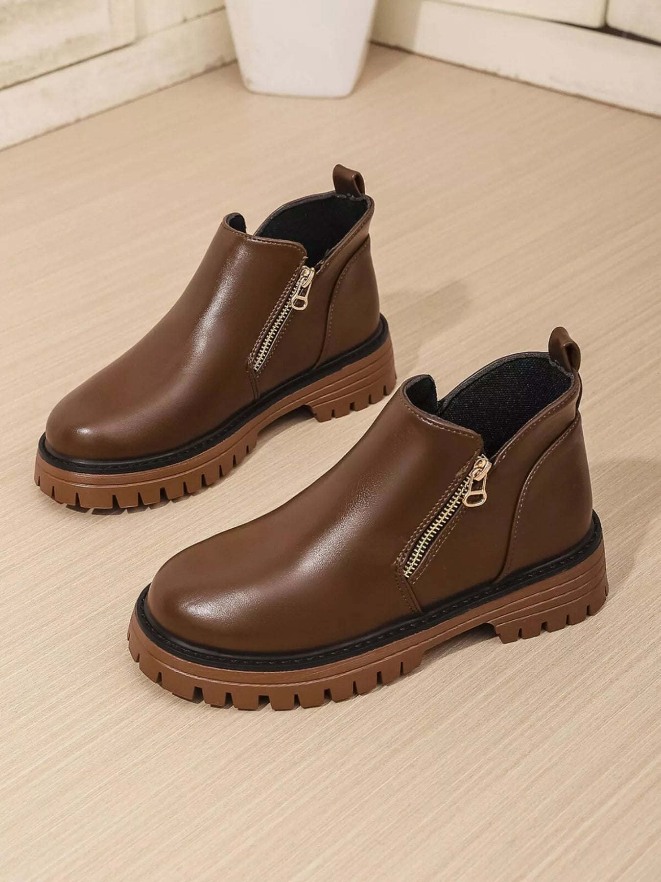 Leather Chelsea Boots with Side Zipper - MAD RUFFI