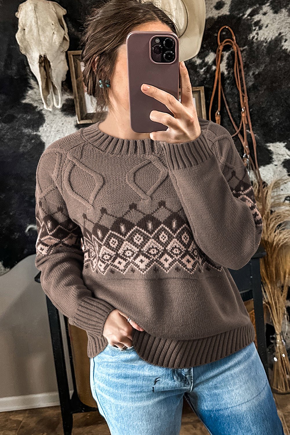 Light French Beige Geometric Pattern Crew Neck Knitted Sweater - MAD RUFFI