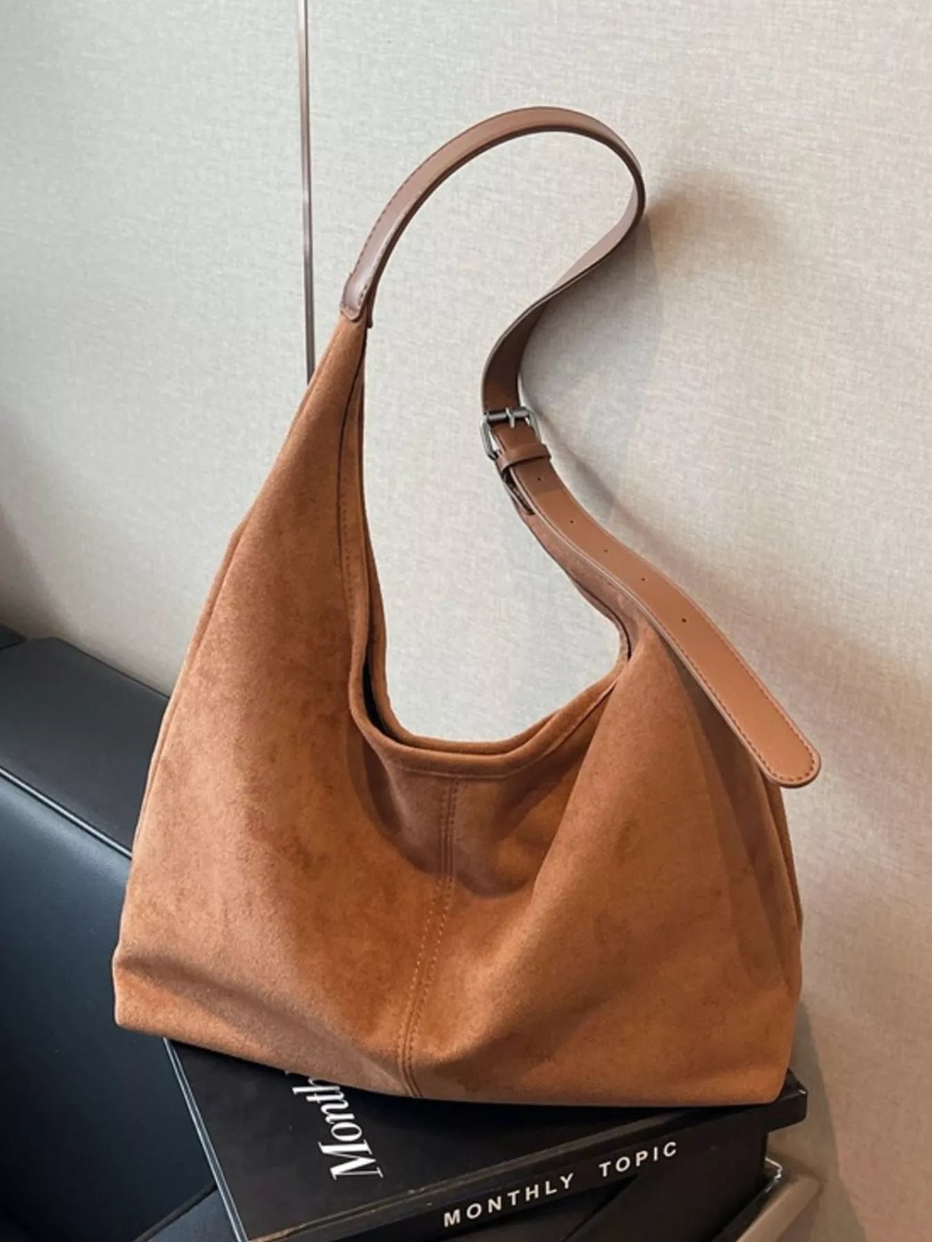 Lightweight Adjustable Strap Handbag - MAD RUFFI