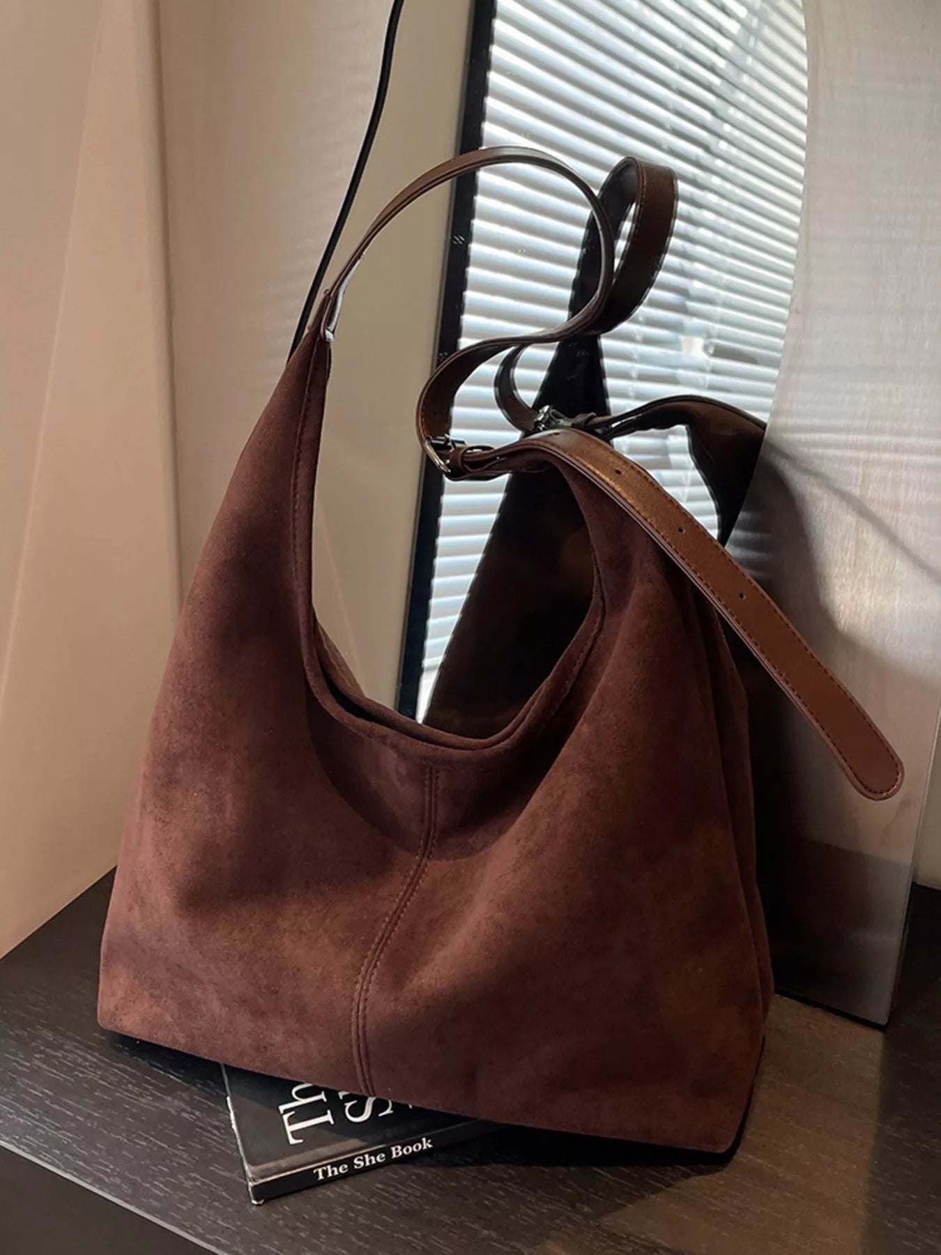 Lightweight Adjustable Strap Handbag - MAD RUFFI