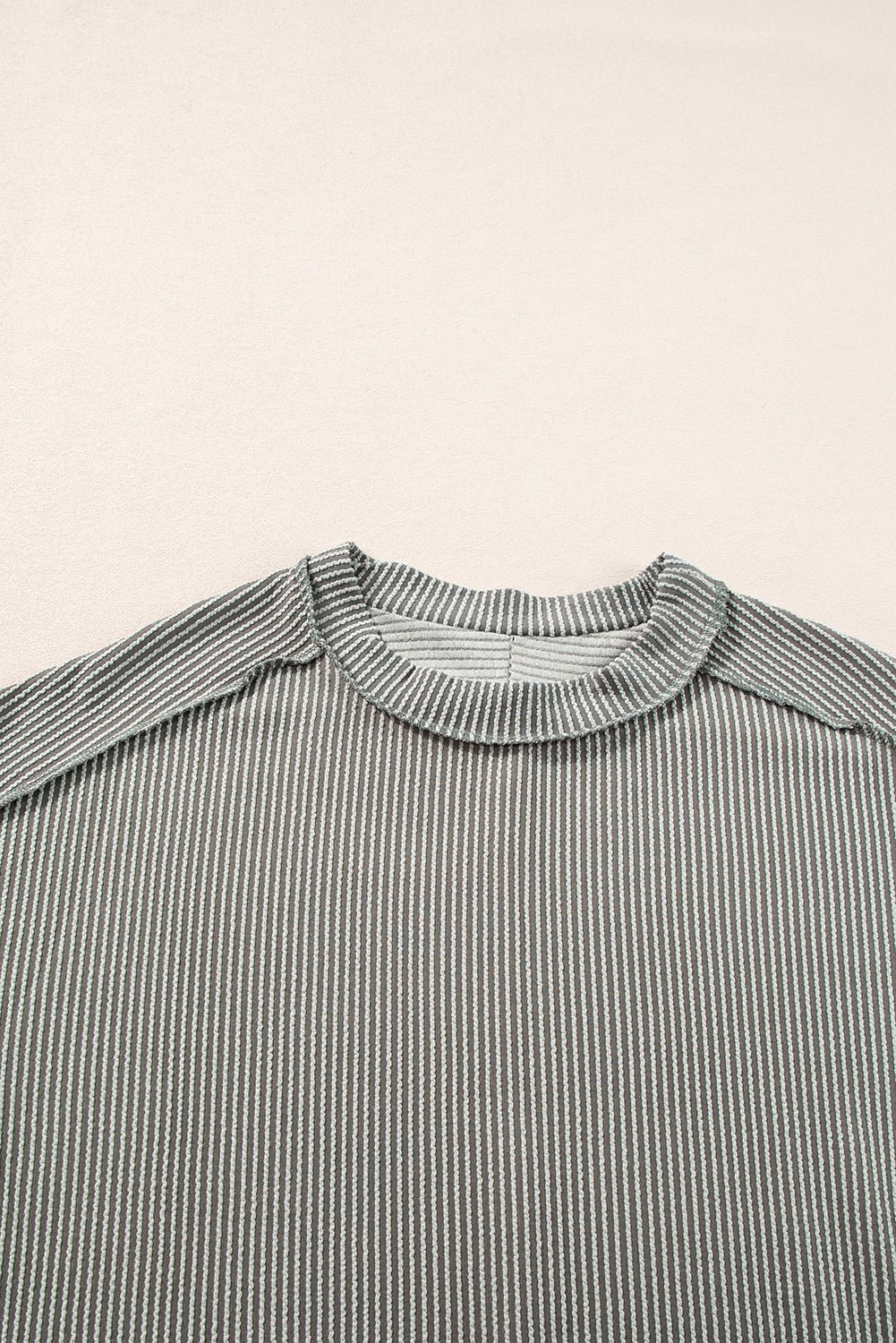Medium Grey Crinkle Rib Knit Exposed Seam Round Neck T-shirt - MAD RUFFI