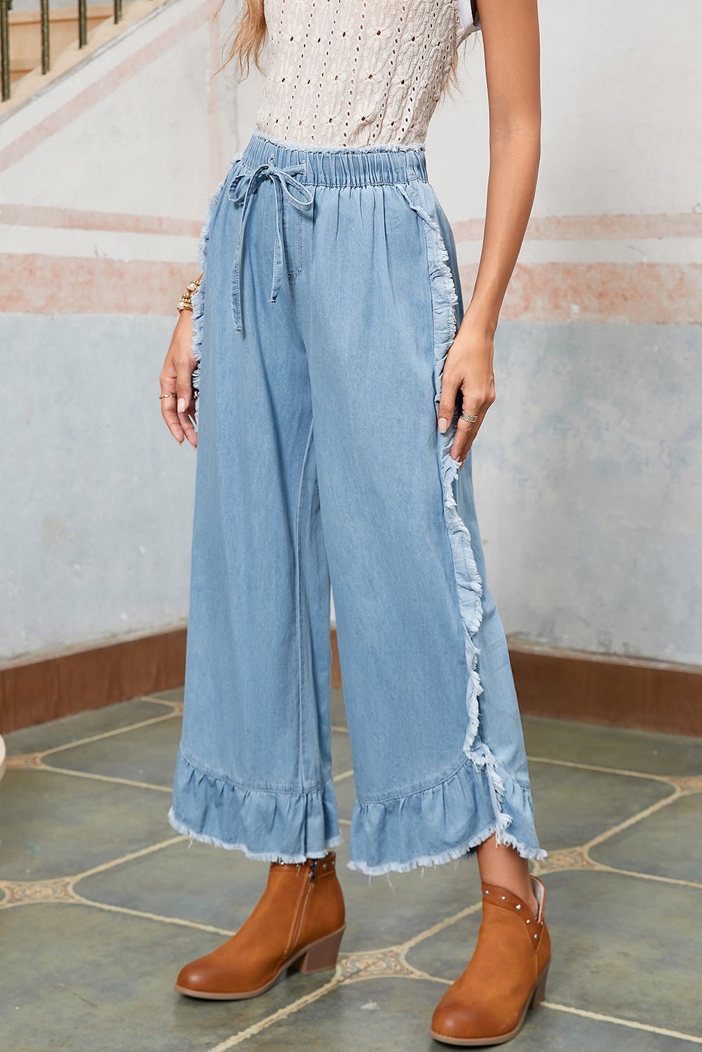 myosotis light wash raw hem ruffle wide leg jeans - MAD RUFFI