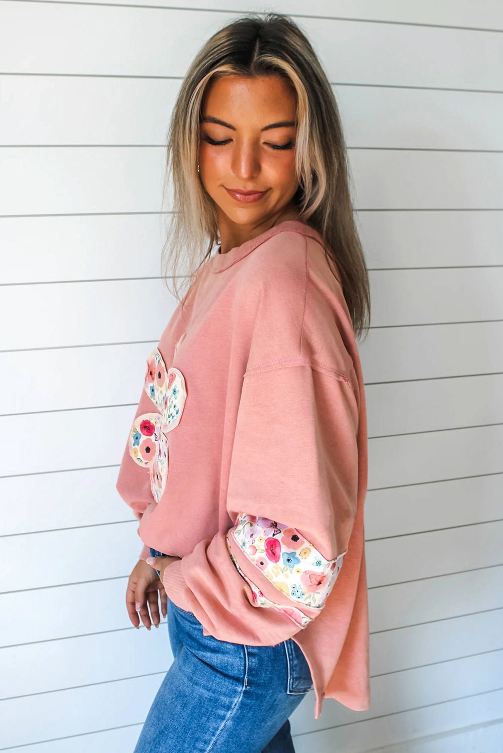 Peach Blossom Flower Applique Patchwork Drop Sleeve Pullover Sweatshirt - MAD RUFFI