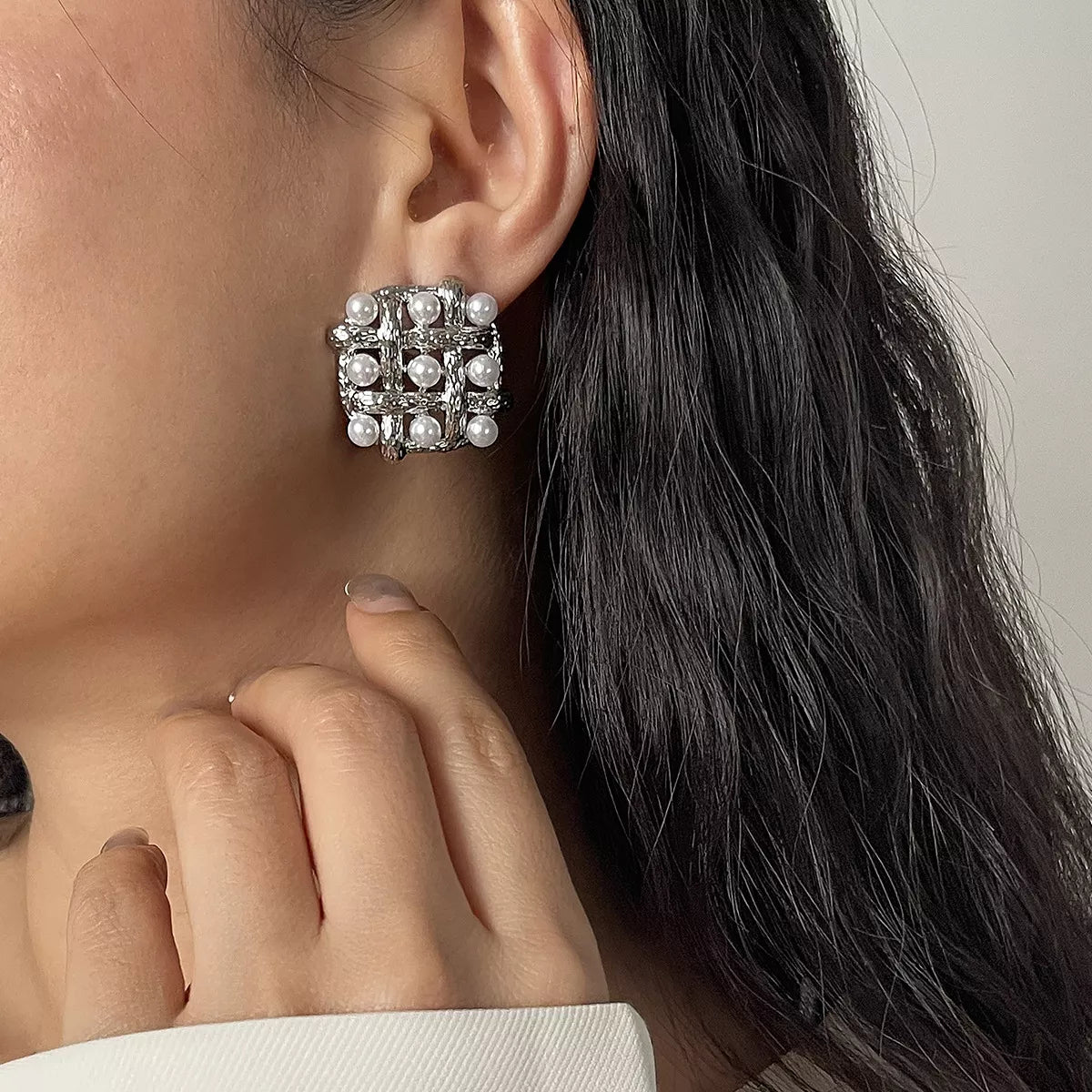 Pearl Grid Square Stud Earrings - MAD RUFFI