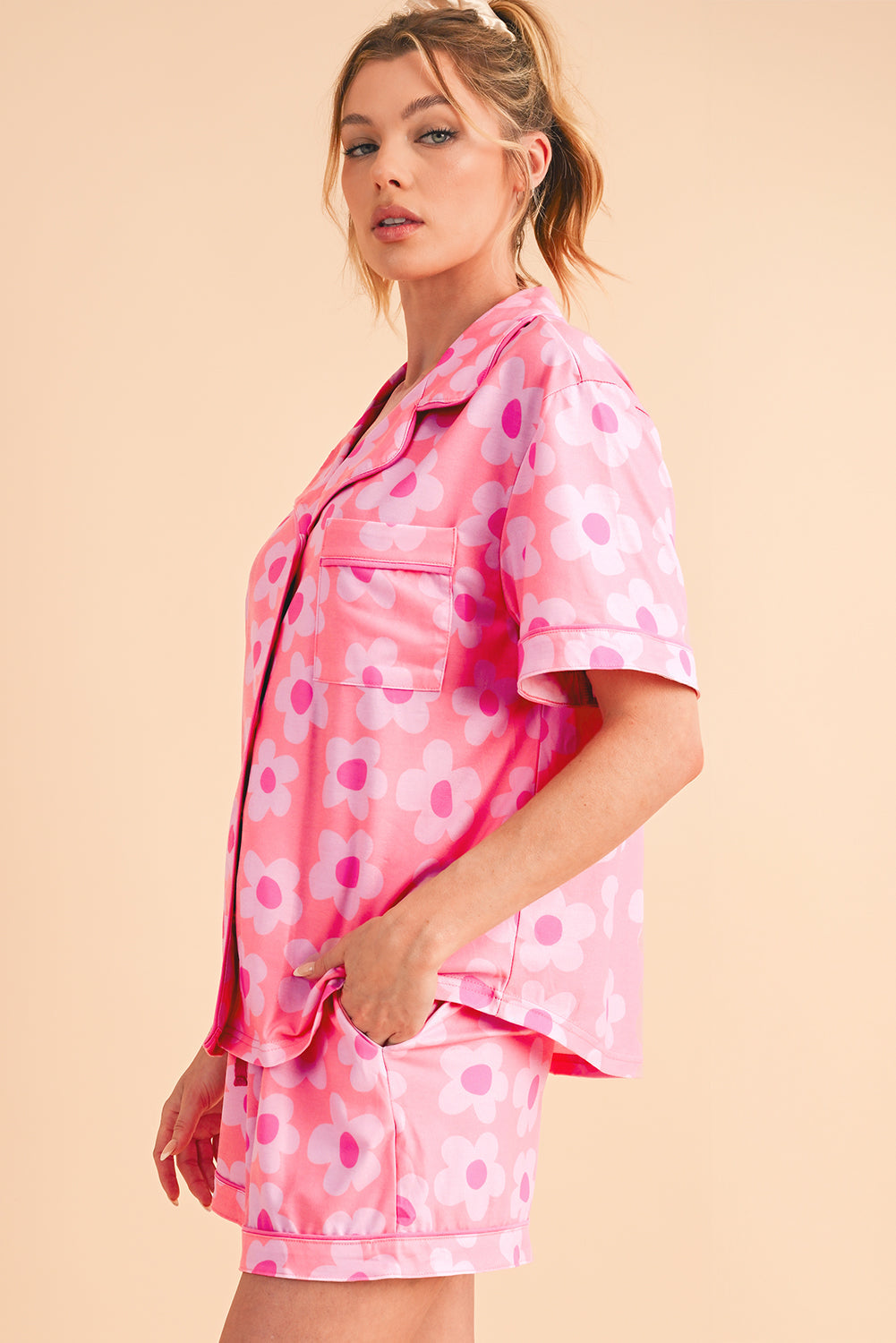 Pink 60s Flower Print Buttoned Shirt and Drawstring Waist Pajama Set - MAD RUFFI