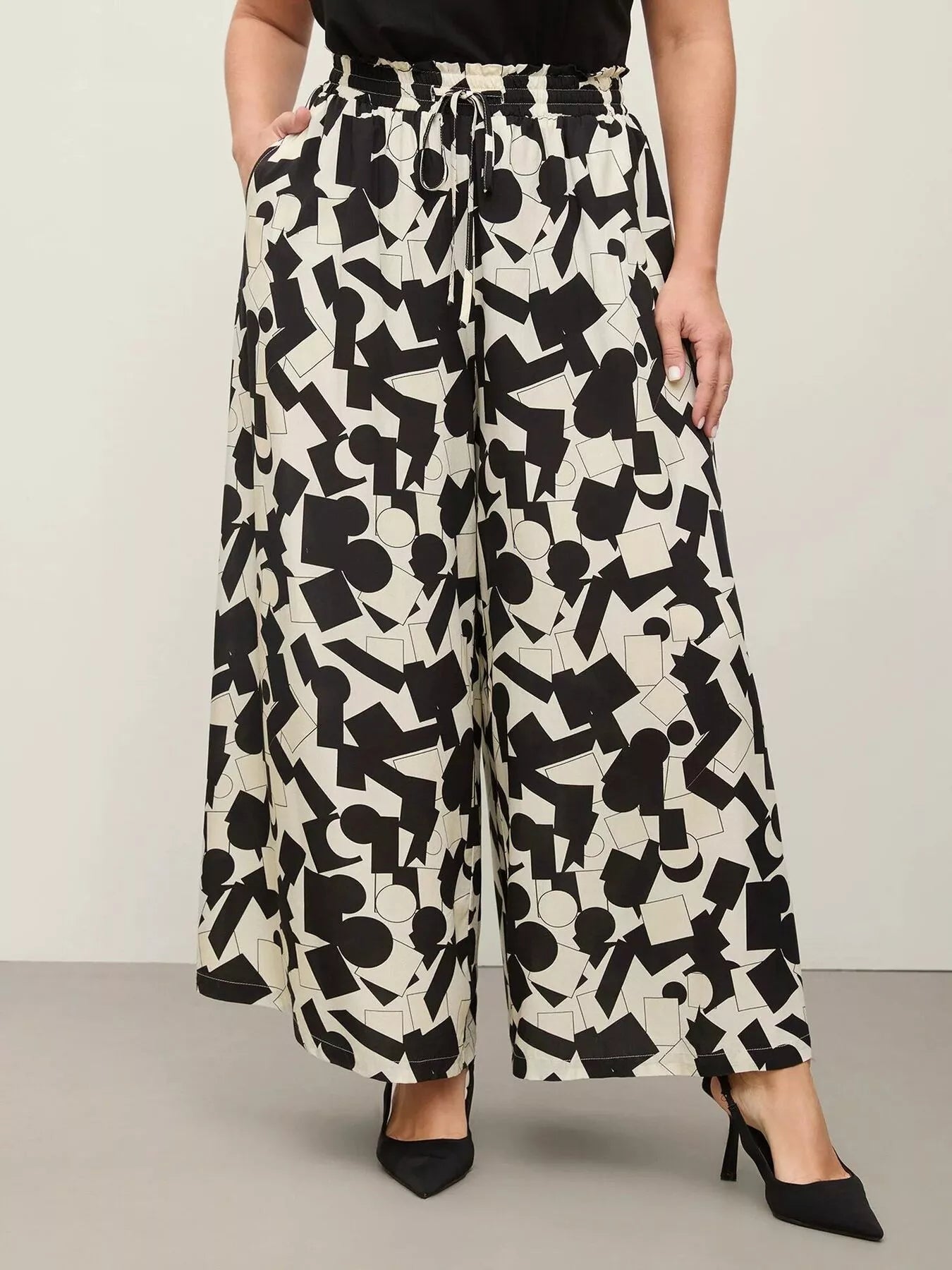 Plus Size Abstract Print Wide Leg Pants - MAD RUFFI