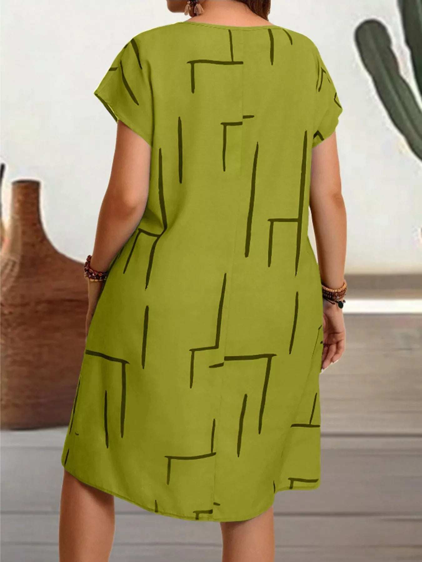 Plus Size Round Neck Short Sleeve Dress - MAD RUFFI