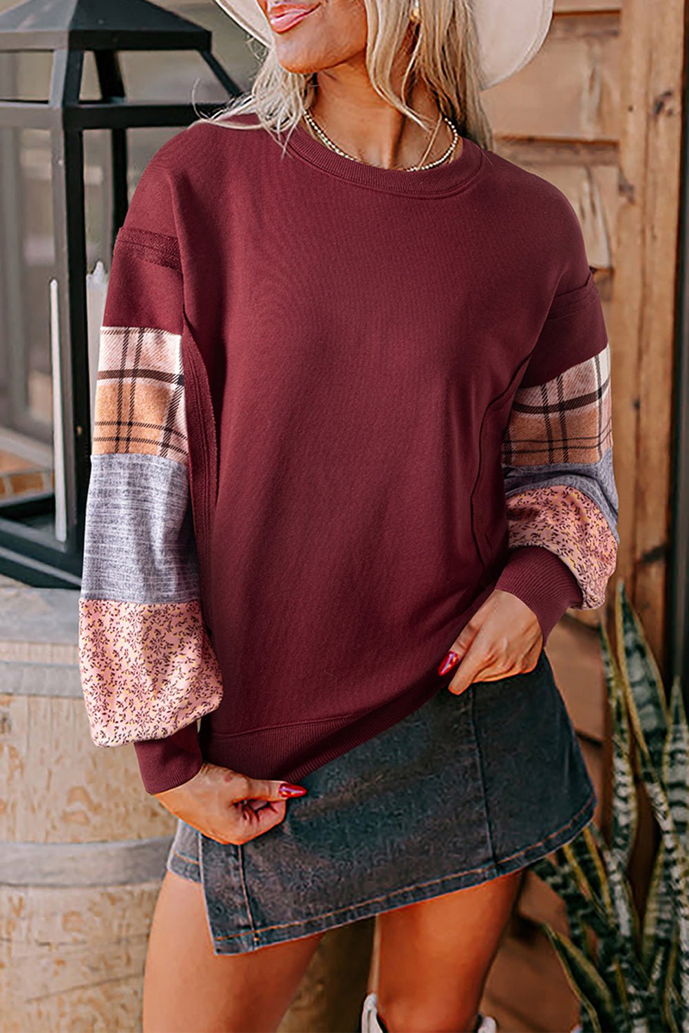 Red Sandalwood Plaid Patchwork Sleeve Raw Seam Sweatshirt - MAD RUFFI