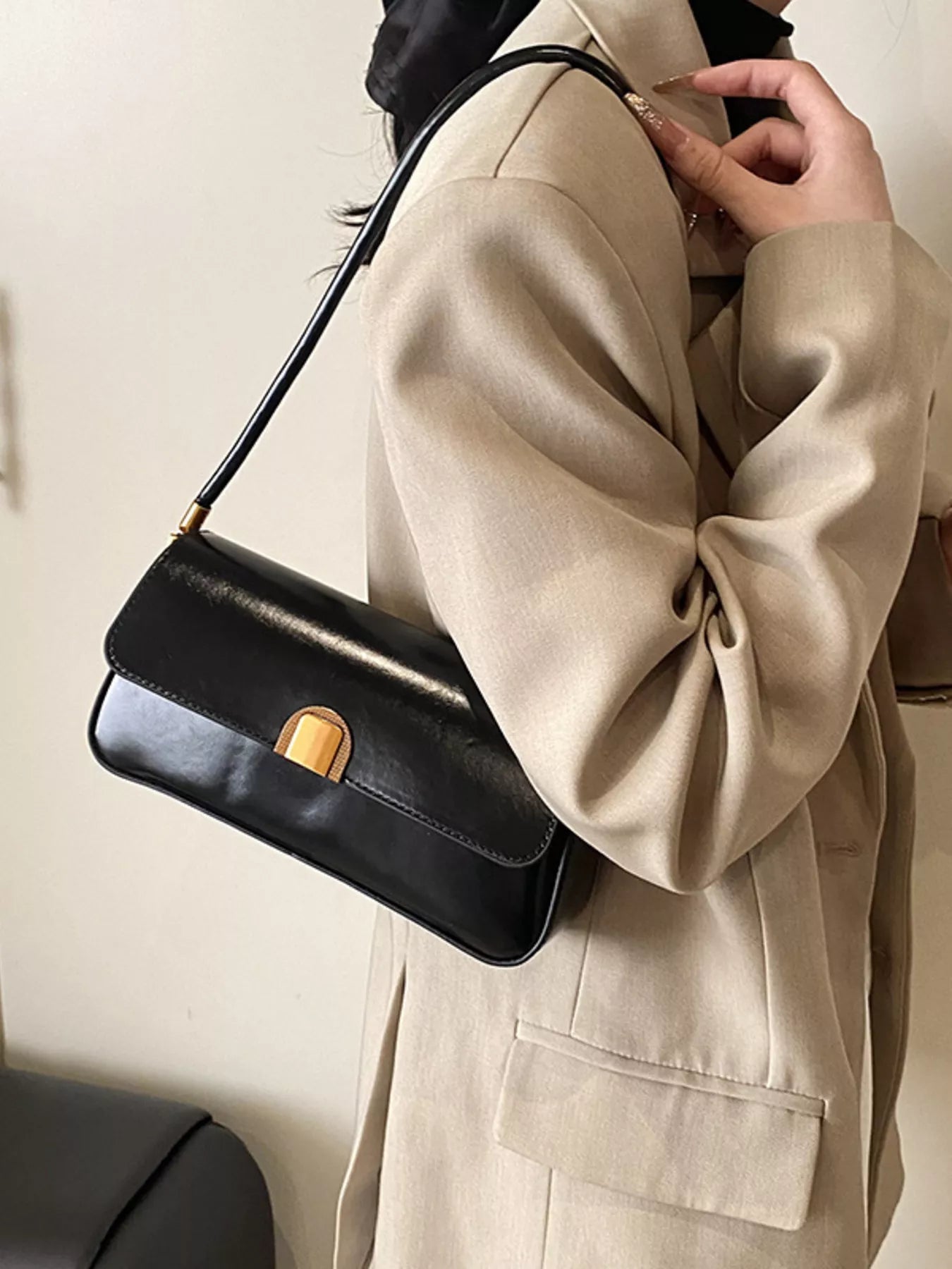 Retro Style Leather Shoulder Bag - MAD RUFFI