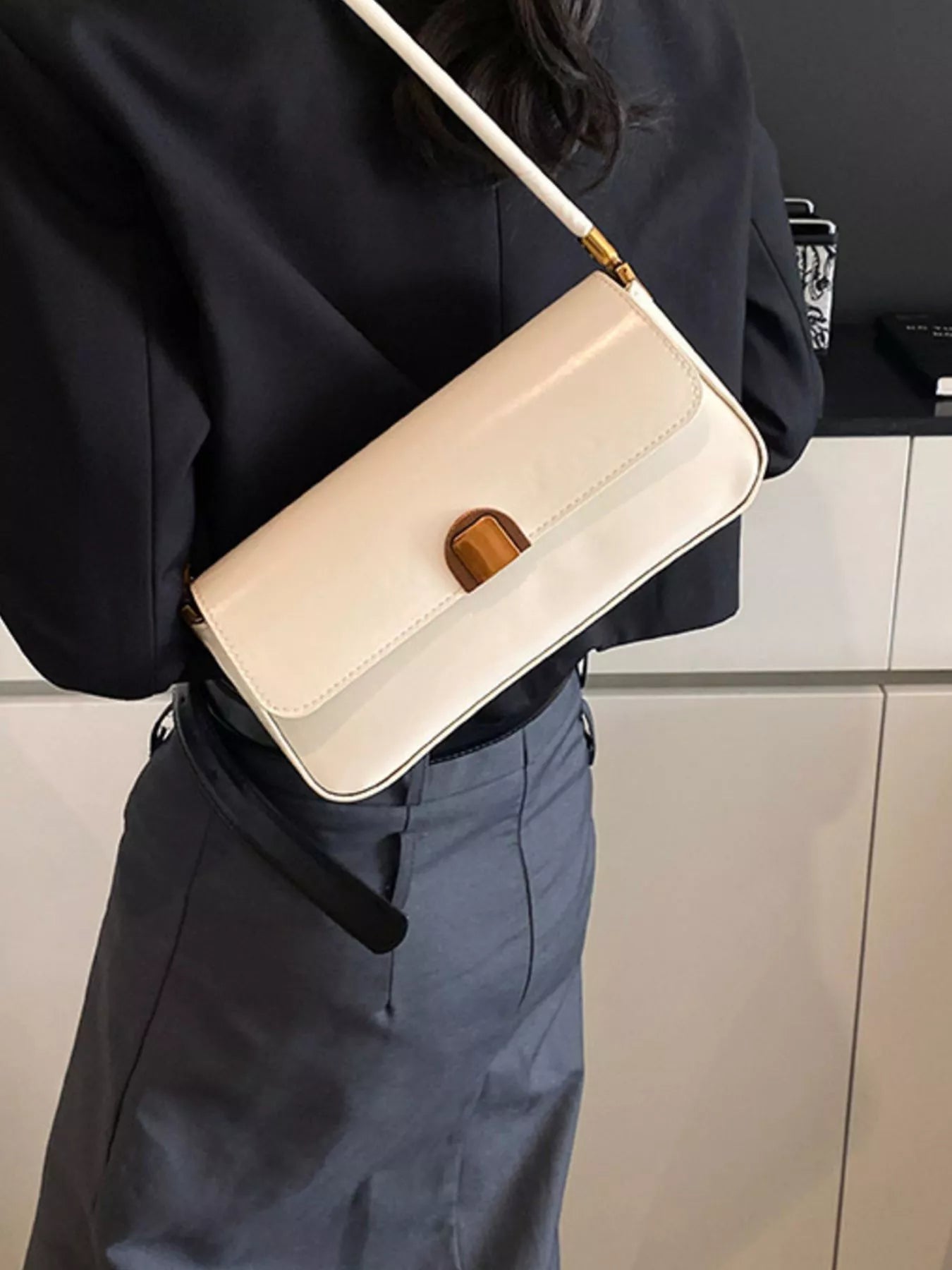 Retro Style Leather Shoulder Bag - MAD RUFFI