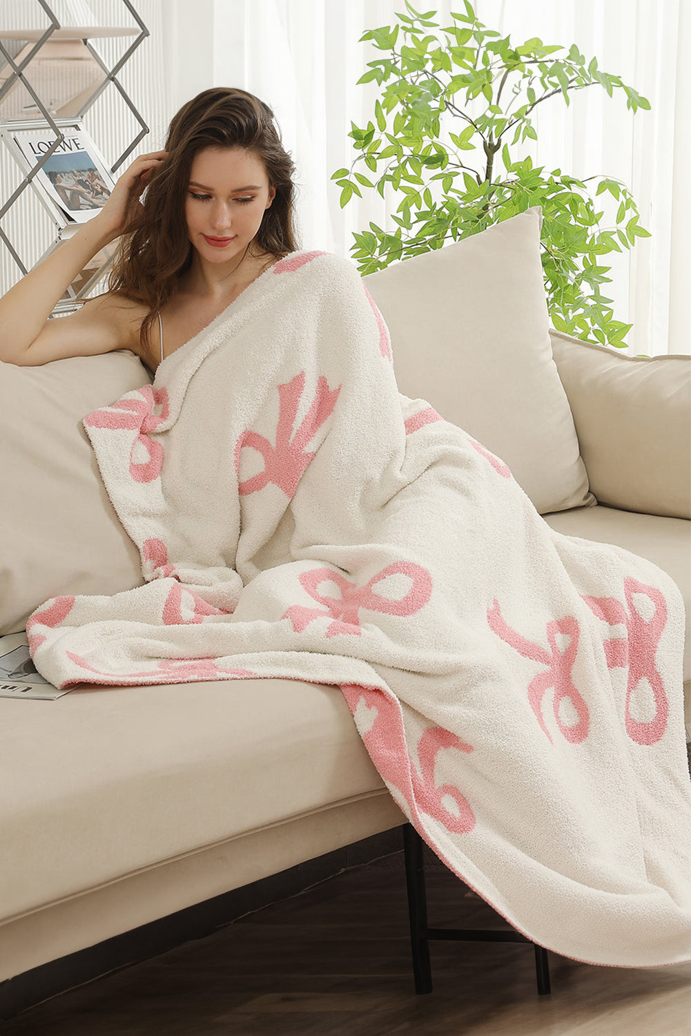 Rose Red 127*152cm Bow Printed Cozy Soft Throw Blanket - MAD RUFFI