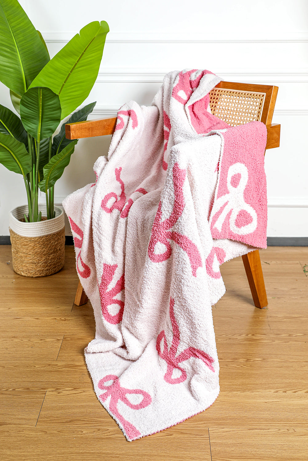 Rose Red 127*152cm Bow Printed Cozy Soft Throw Blanket - MAD RUFFI