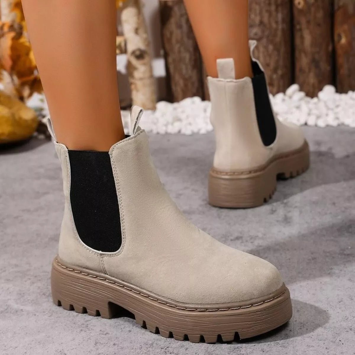 Round Toe Platform Boots - MAD RUFFI