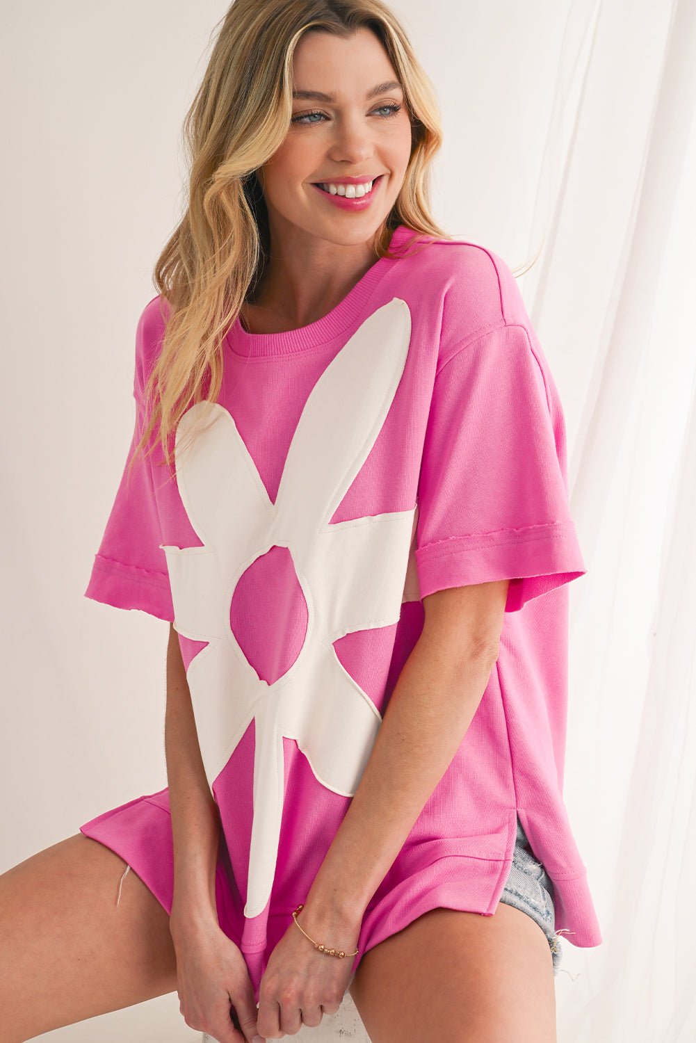 Sachet Pink 60s Flower Applique Slits T-Shirt - MAD RUFFI