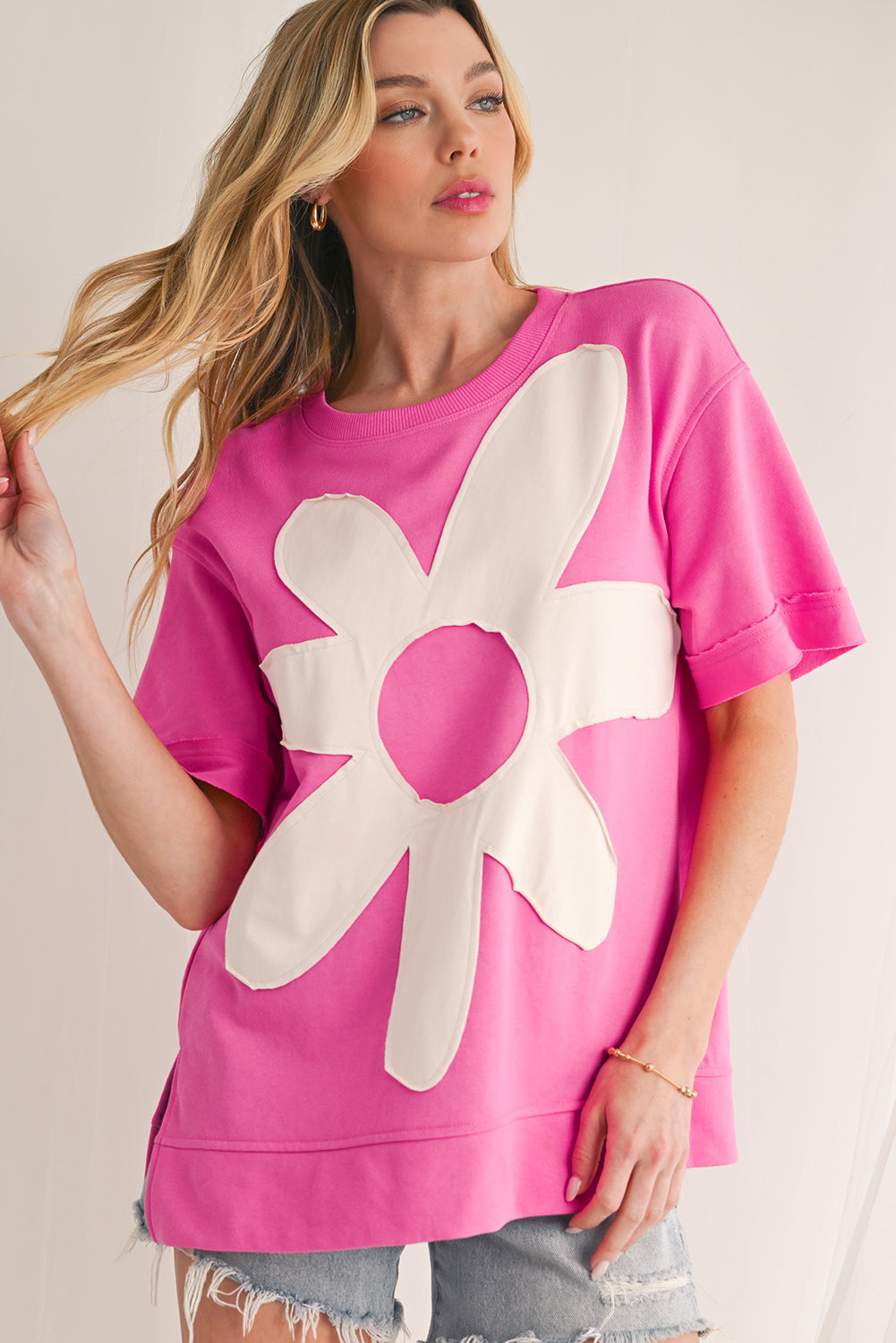 Sachet Pink 60s Flower Applique Slits T-Shirt - MAD RUFFI