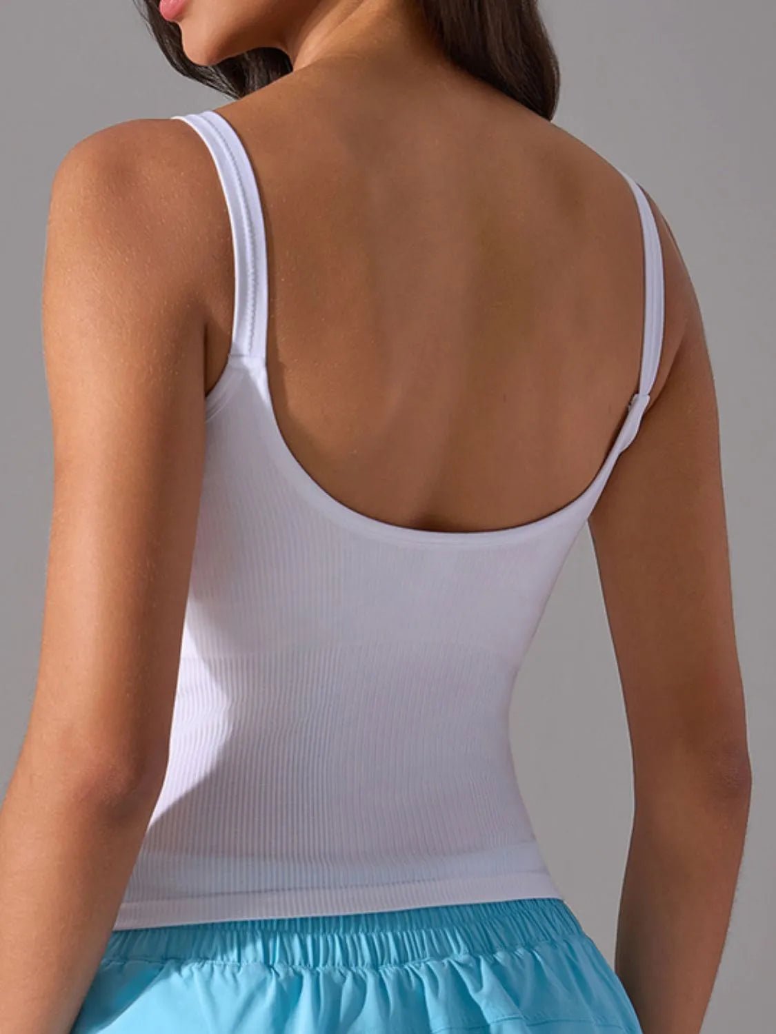 Scoop Neck Active Tank with Detachable Chest Pads - MAD RUFFI