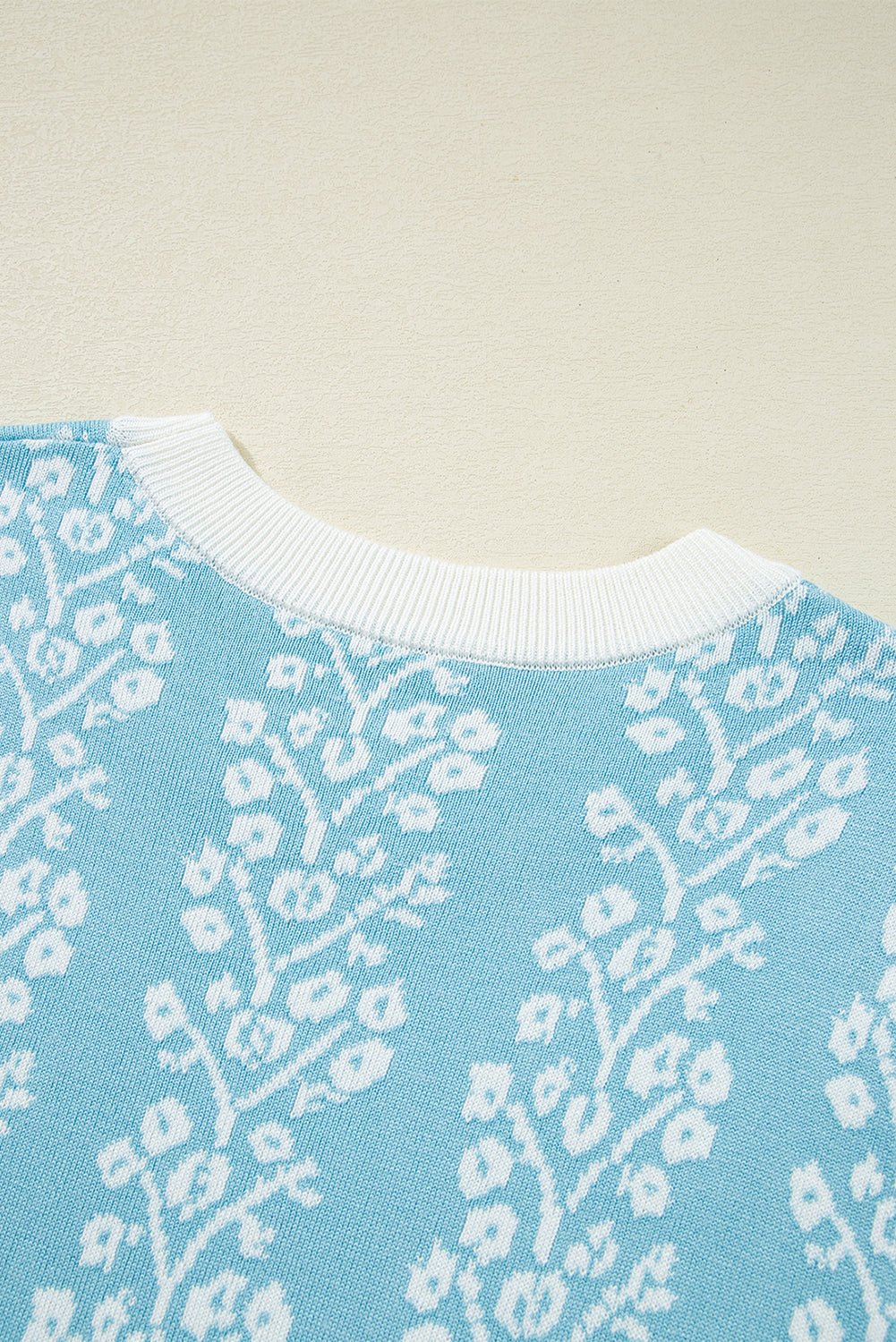 sky blue contrast trim floral crewneck knit top - MAD RUFFI