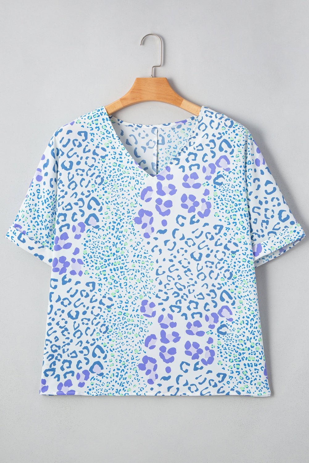 Sky Blue Leopard Print V Neck Short Sleeve Plus Size Top - MAD RUFFI