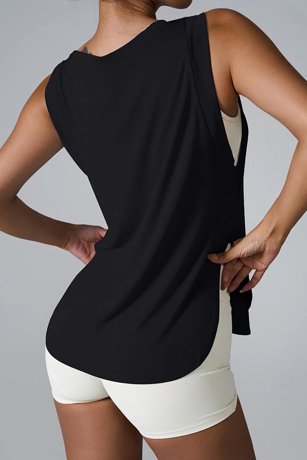Slit Round Neck Active Tank - MAD RUFFI