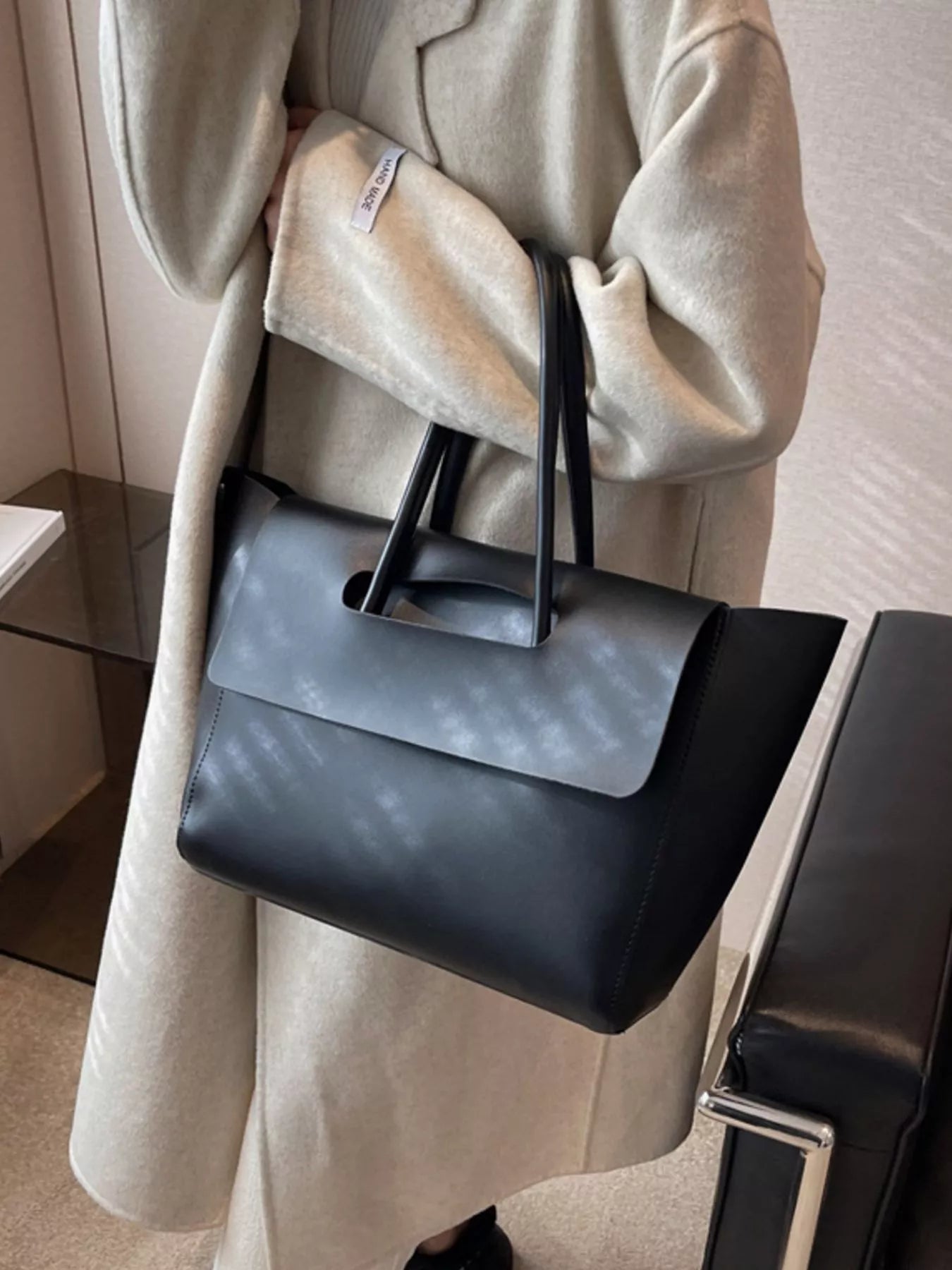 Solid Color Leather Handbag - MAD RUFFI