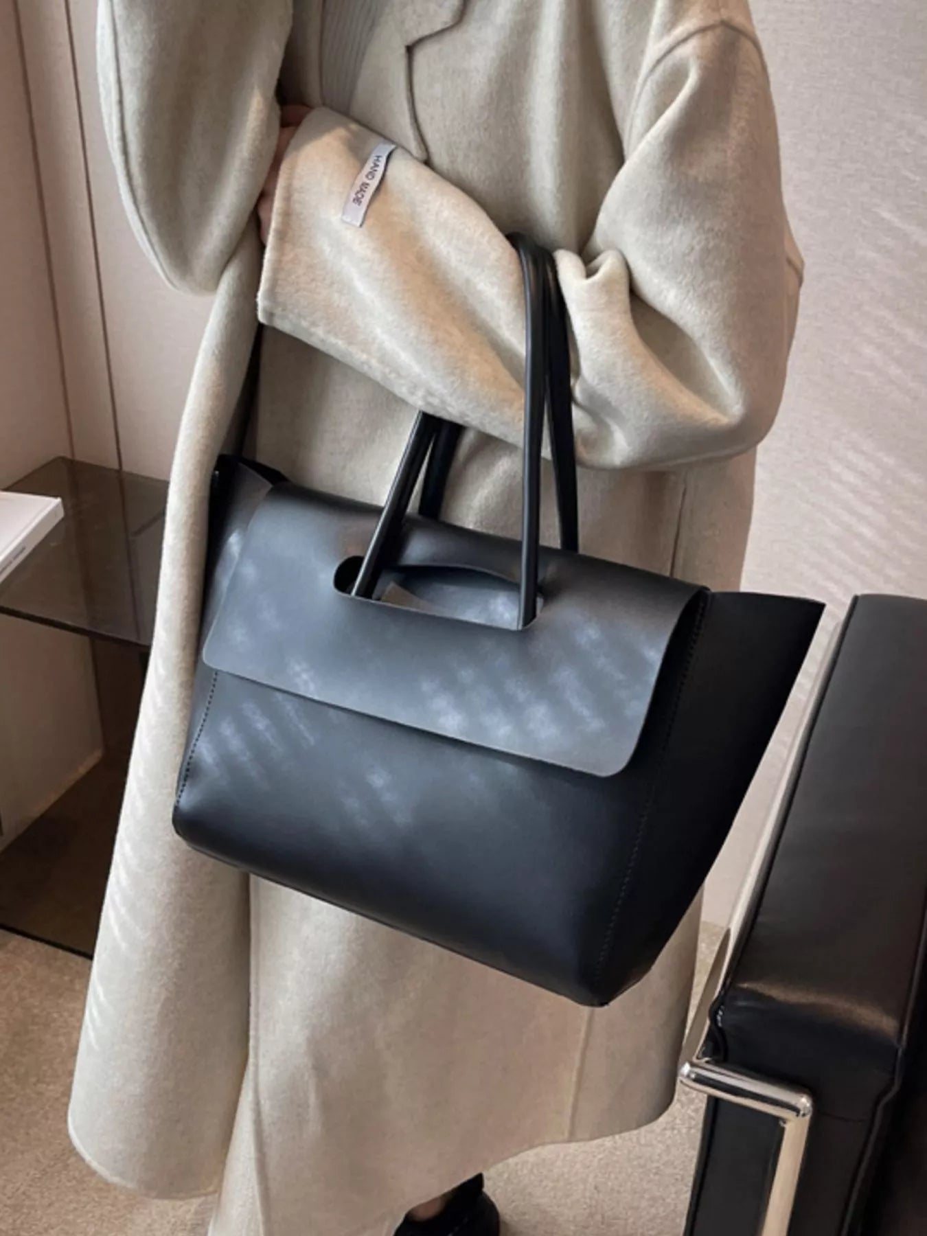 Solid Color Leather Handbag - MAD RUFFI