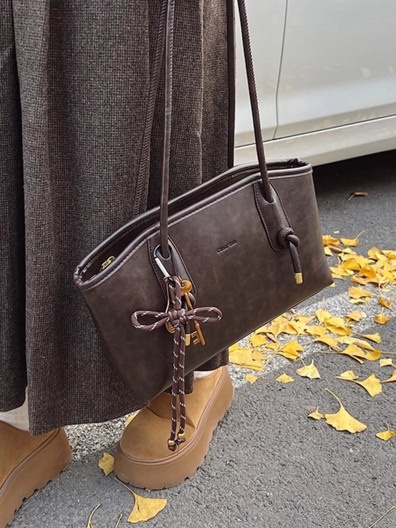 Vintage Style Leather Shoulder Bag - MAD RUFFI