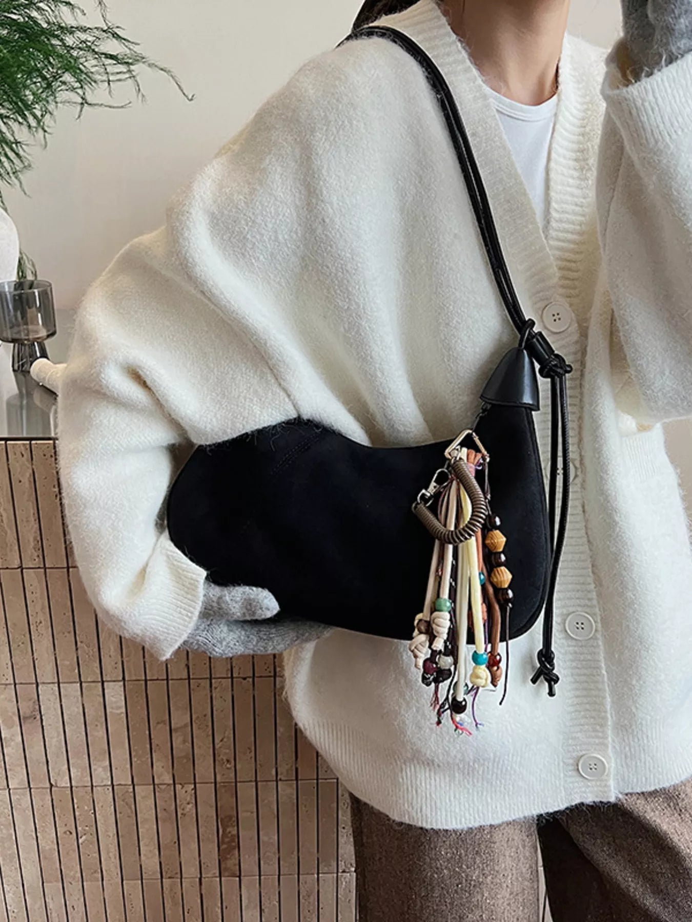 Vintage Suede Tassel Shoulder Bag - MAD RUFFI