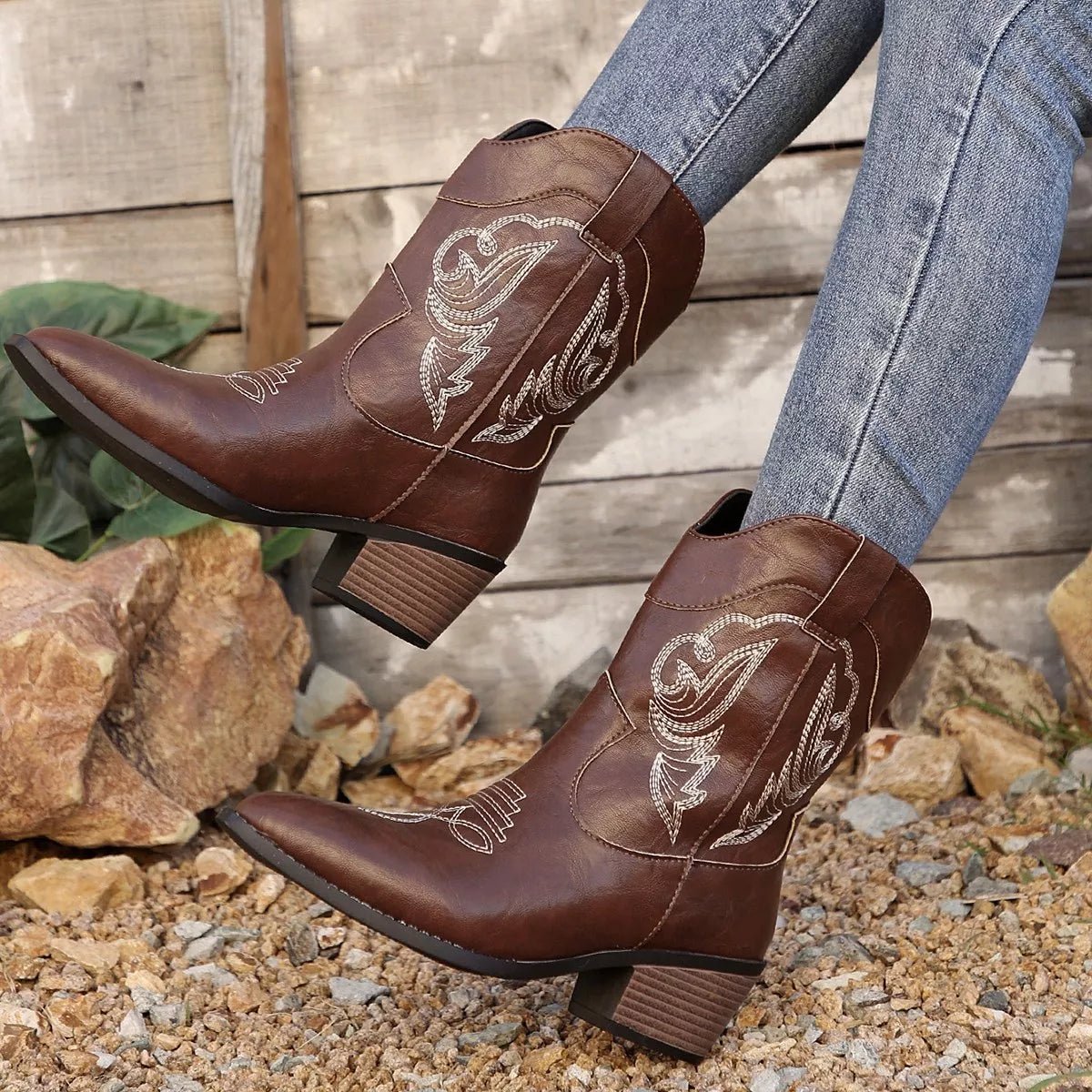 Western Cowboy Boots with Embroidered Design - MAD RUFFI