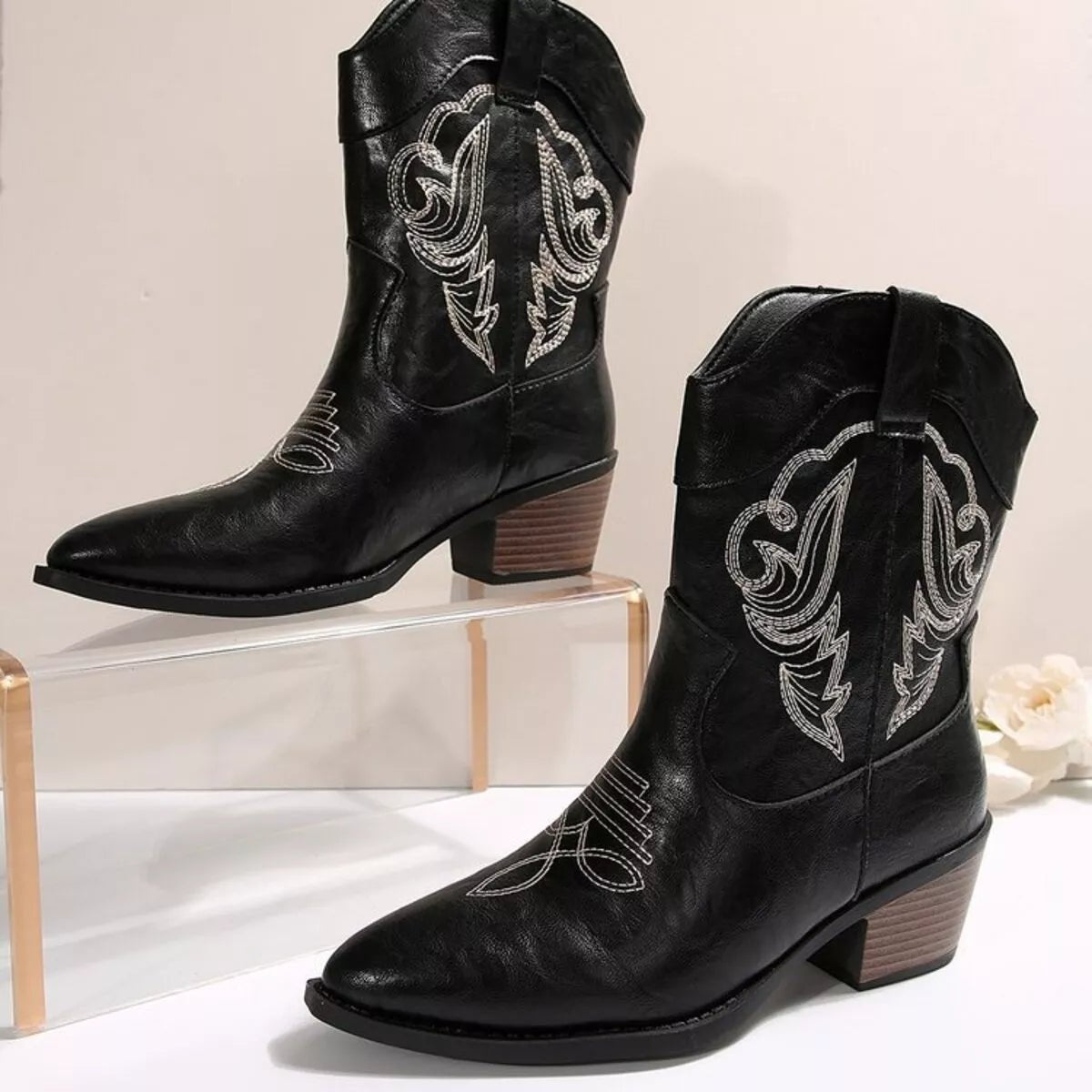 Western Cowboy Boots with Embroidered Design - MAD RUFFI