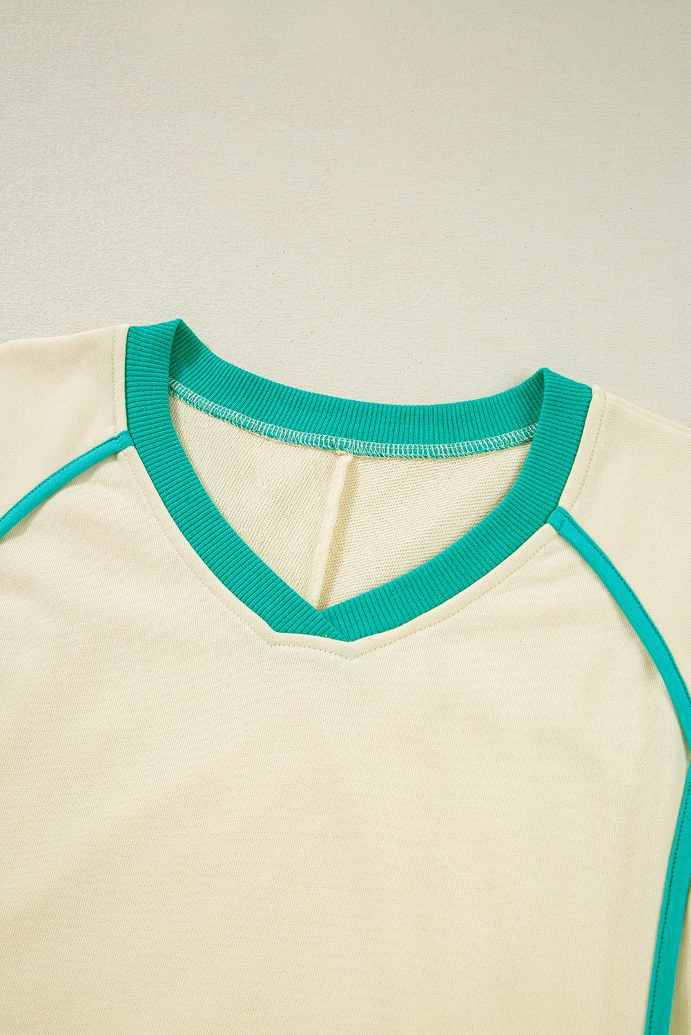 White Contrast Trim Colorblock Long Sleeve Pullover and Drawstring Shorts Set - MAD RUFFI