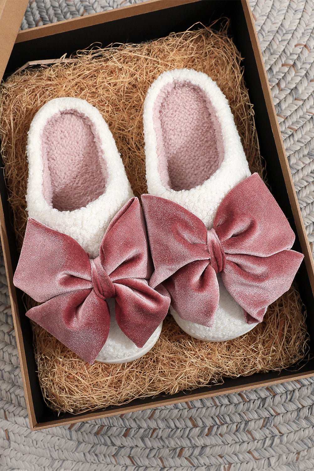White Cute Bow Fuzzy Home Slippers - MAD RUFFI