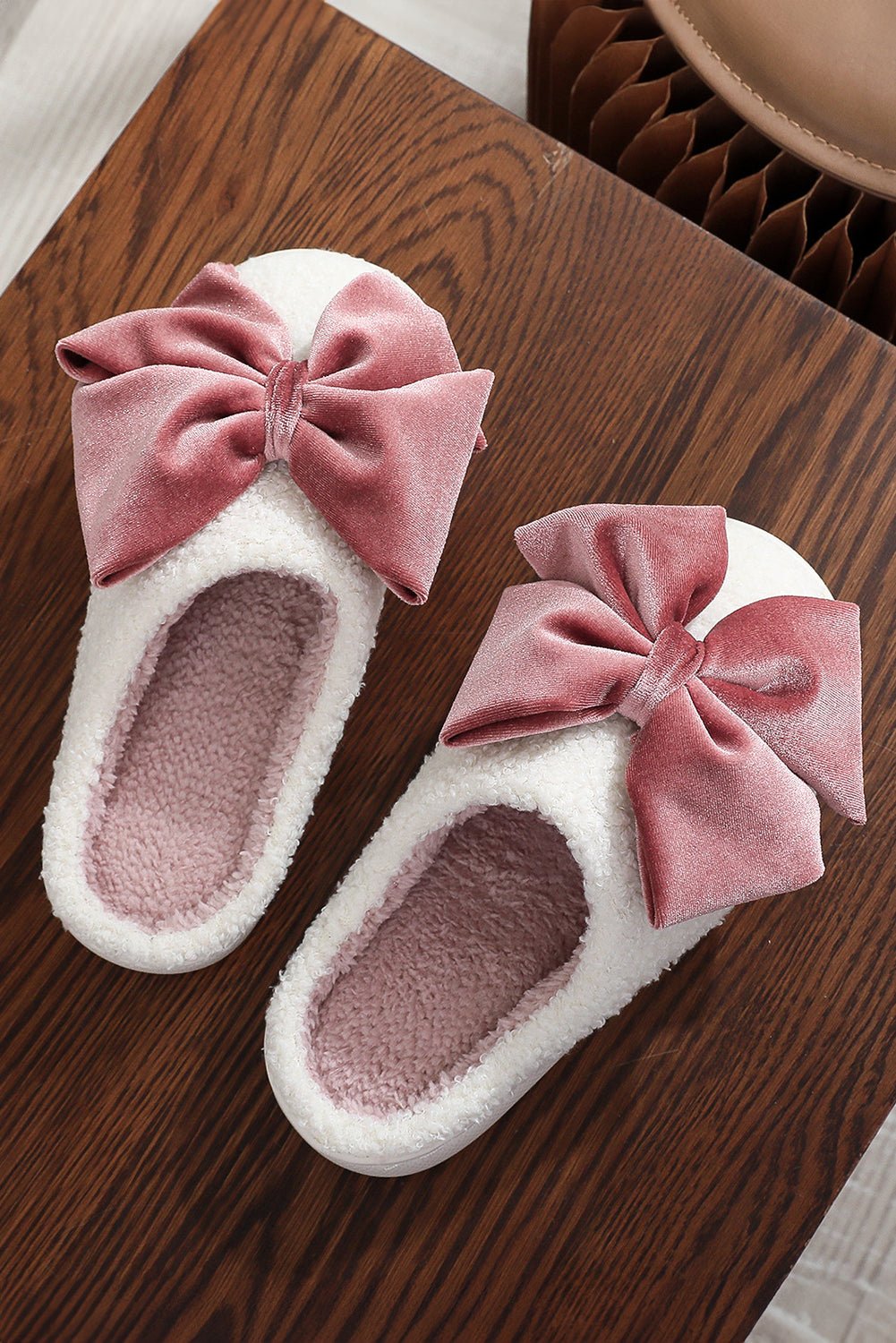 White Cute Bow Fuzzy Home Slippers - MAD RUFFI