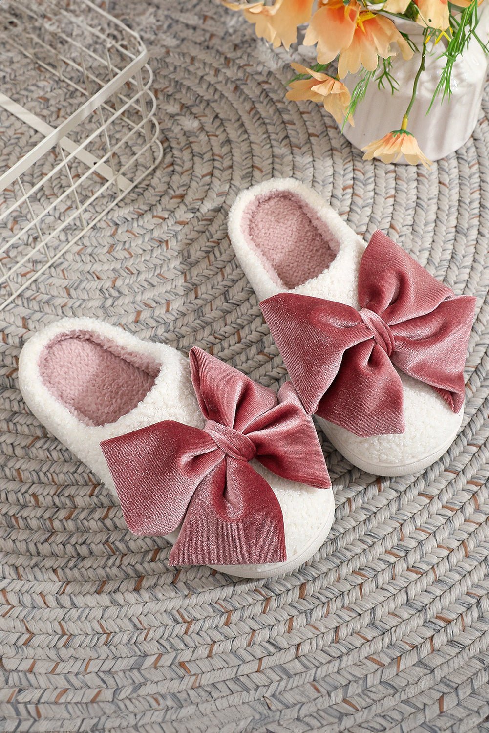 White Cute Bow Fuzzy Home Slippers - MAD RUFFI