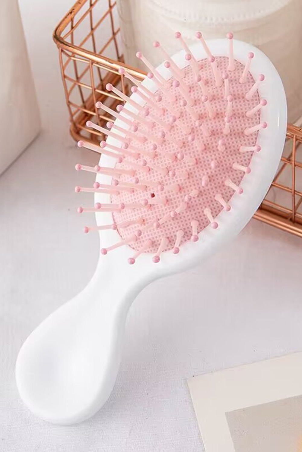 White Cute Bow Scalp Massage Comb - MAD RUFFI