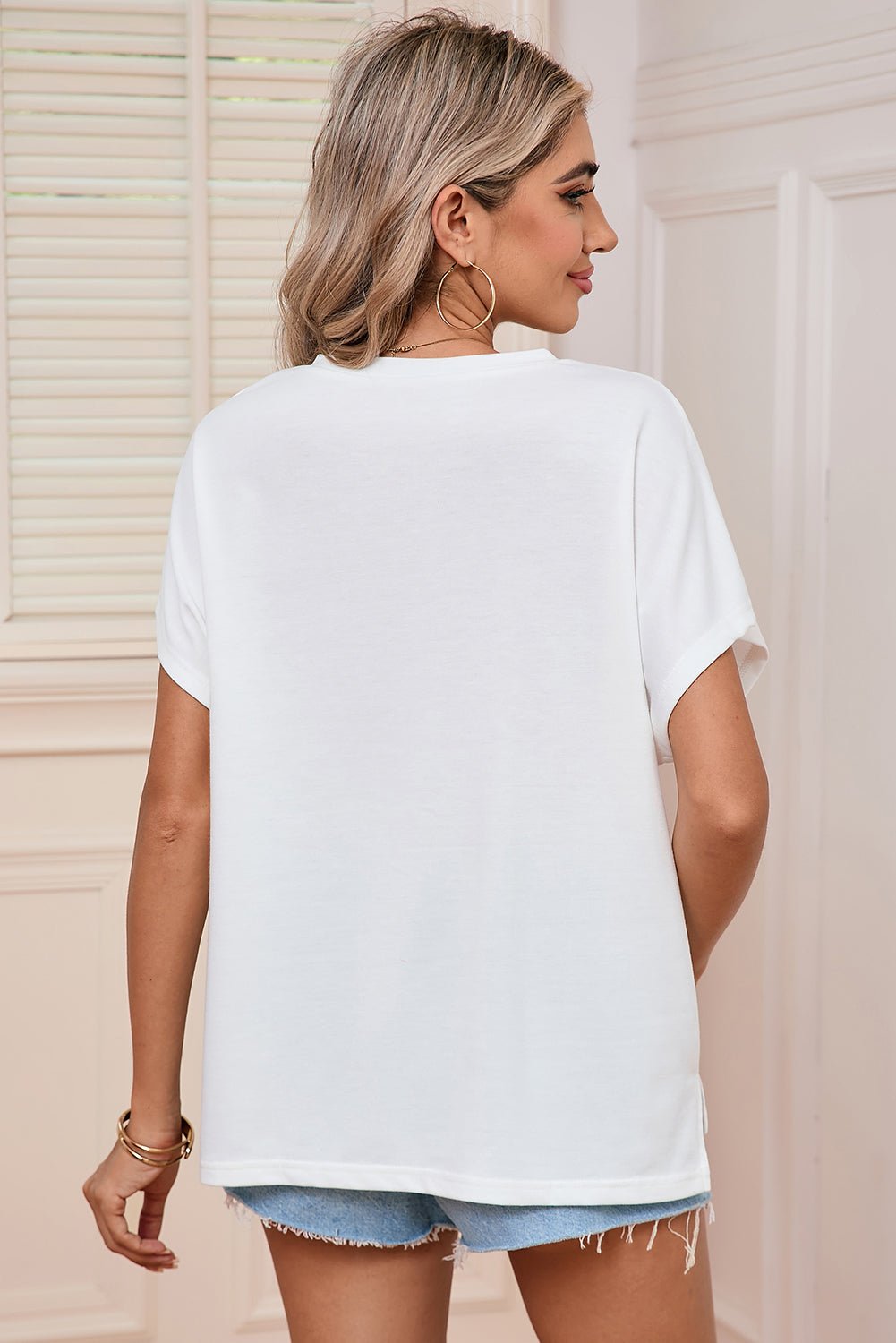 White Cute Floral Patch V - Neck Short Sleeve T-Shirt - MAD RUFFI