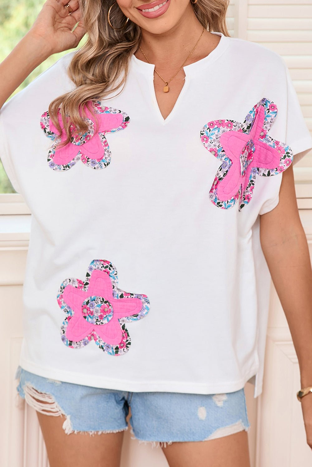 White Cute Floral Patch V - Neck Short Sleeve T-Shirt - MAD RUFFI