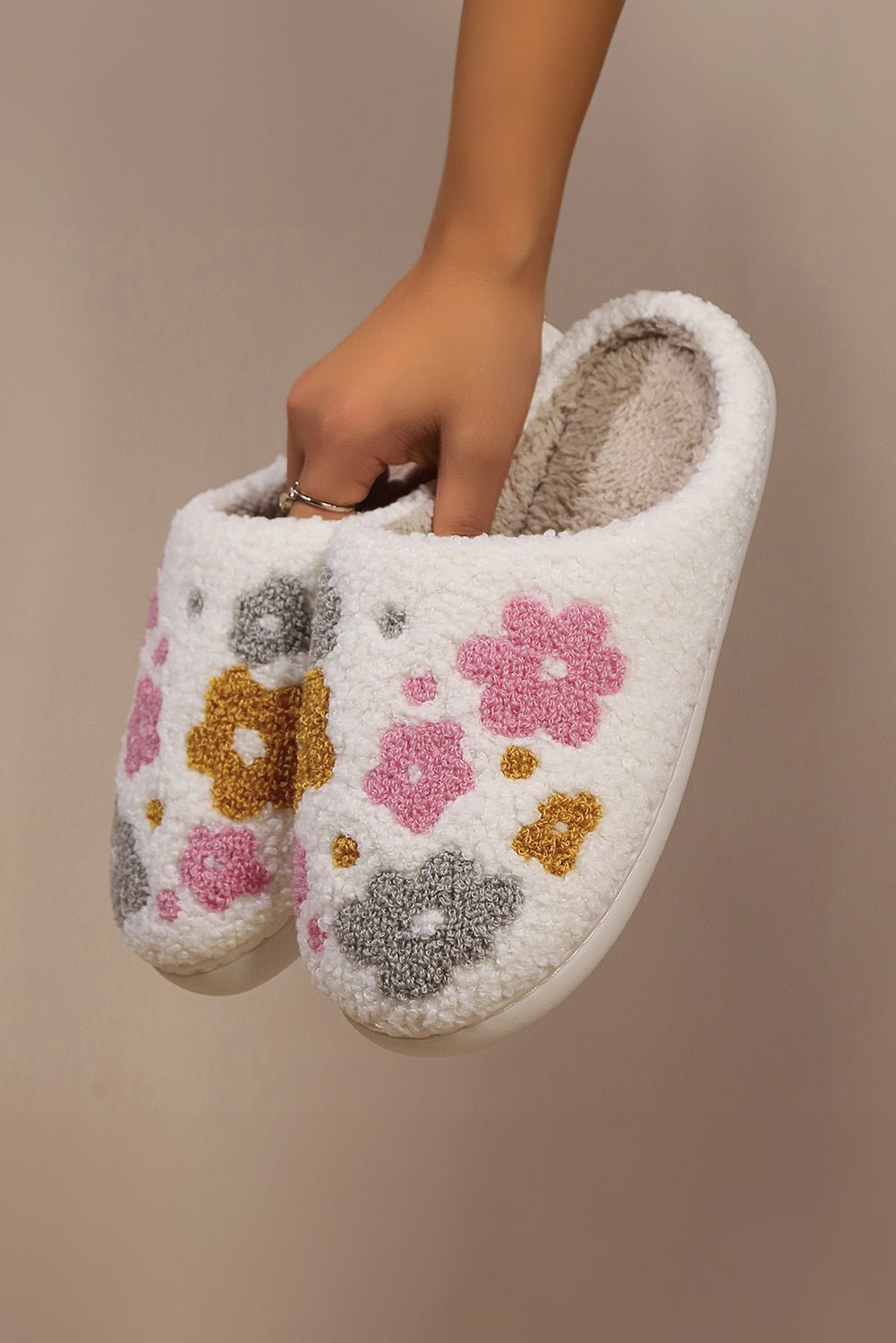 White Floral Fuzzy Winter Slippers - MAD RUFFI