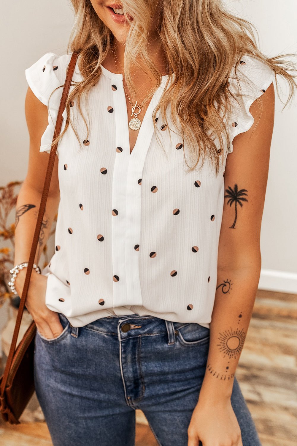 white polka dot print v neck sleeveless shirt - MAD RUFFI