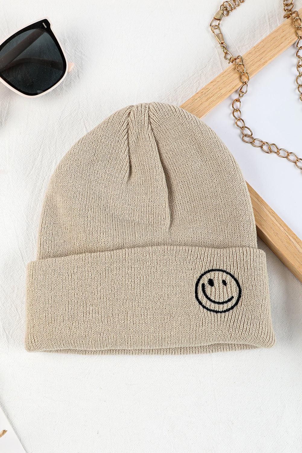 White Smiley Face Eaveless Beanie Hat - MAD RUFFI