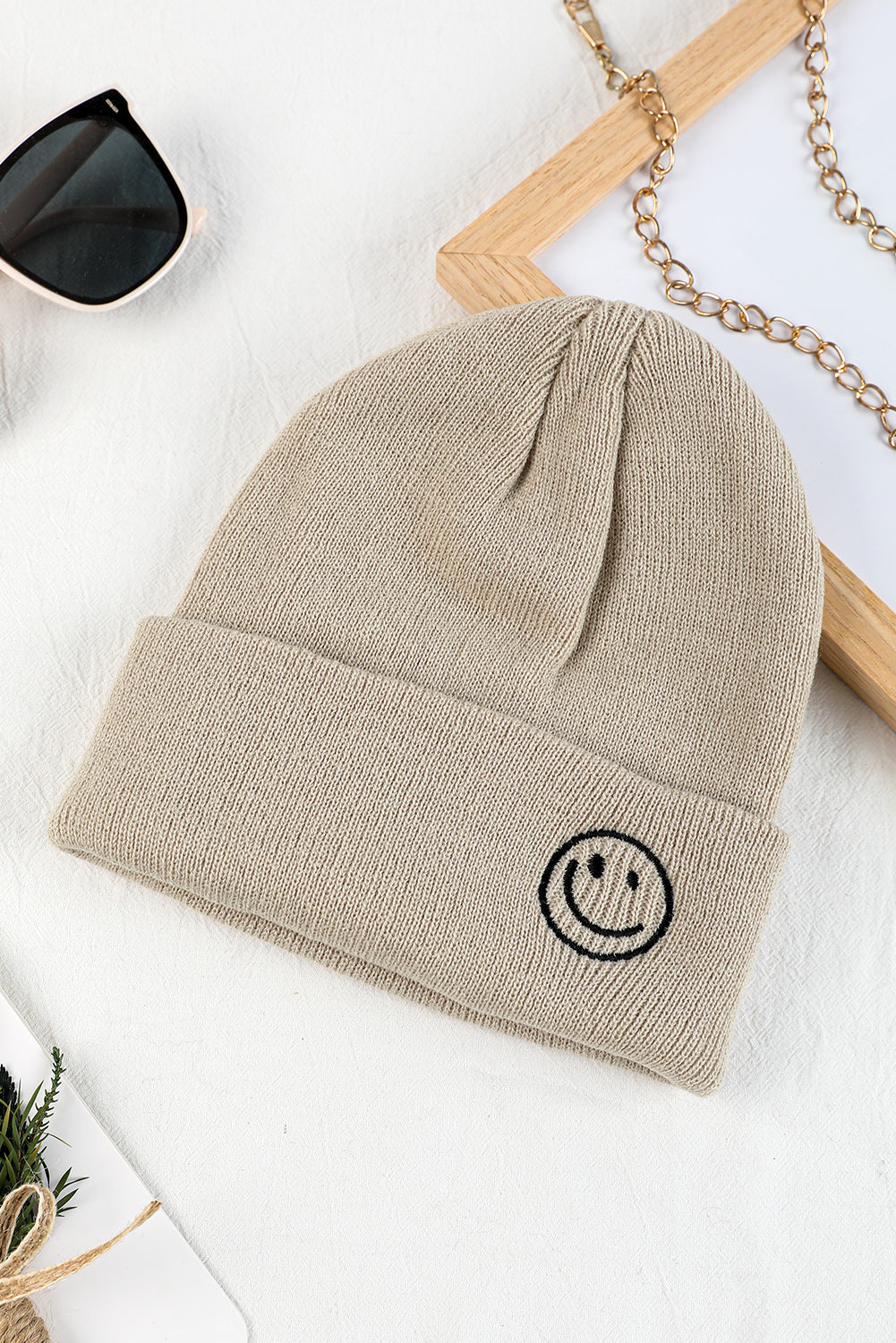 White Smiley Face Eaveless Beanie Hat - MAD RUFFI