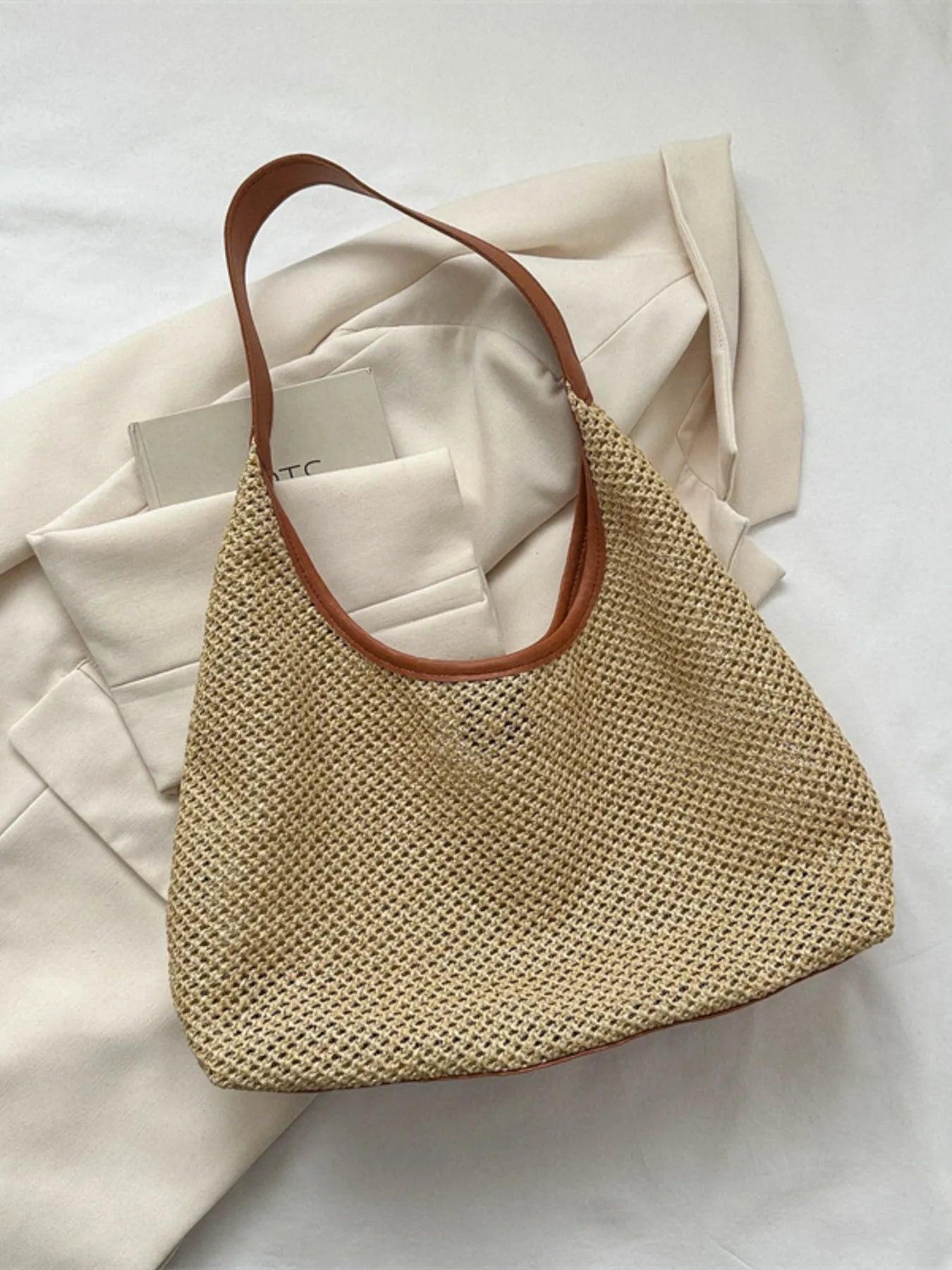 Woven Straw Shoulder Bag - MAD RUFFI