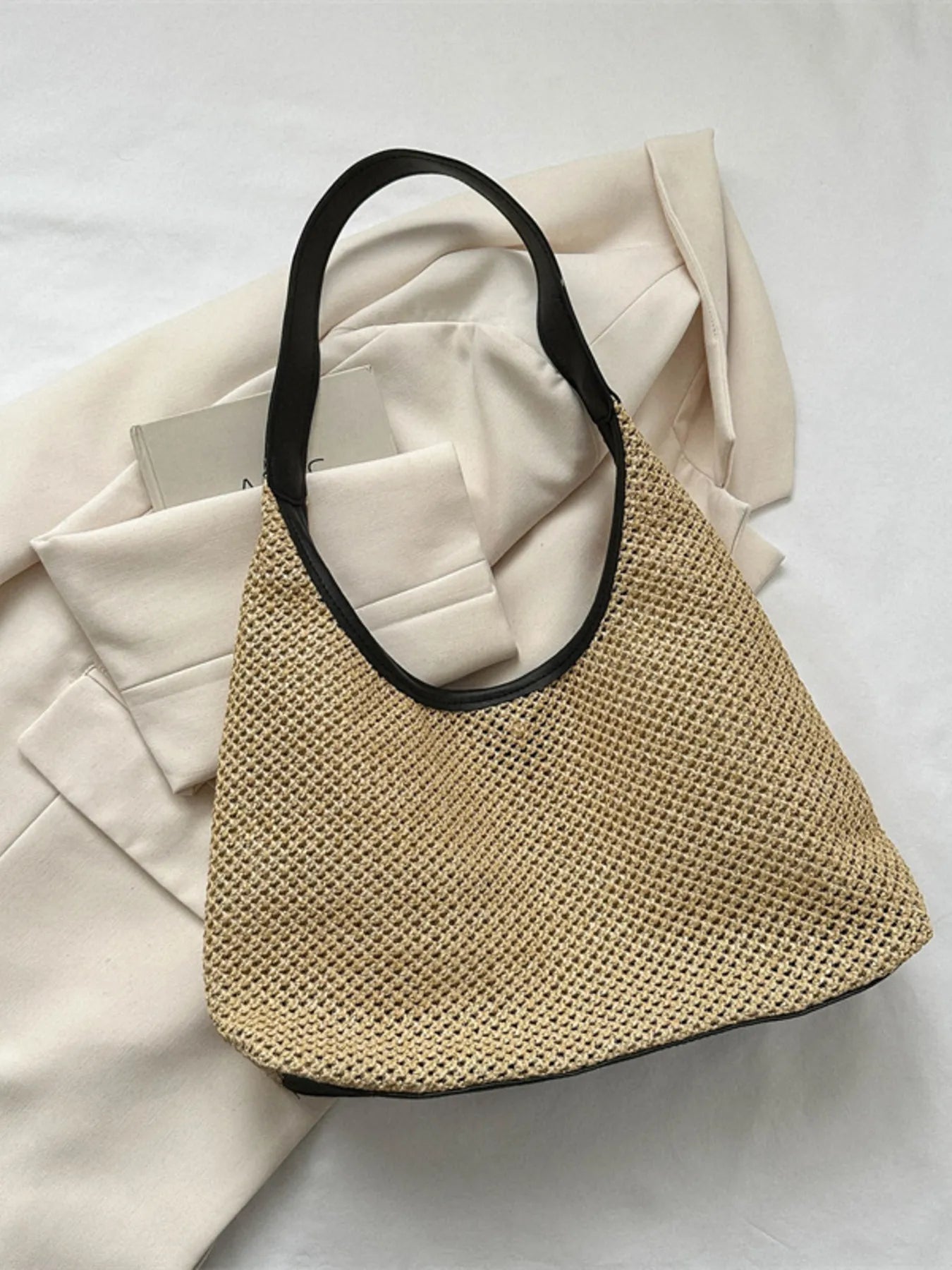 Woven Straw Shoulder Bag - MAD RUFFI